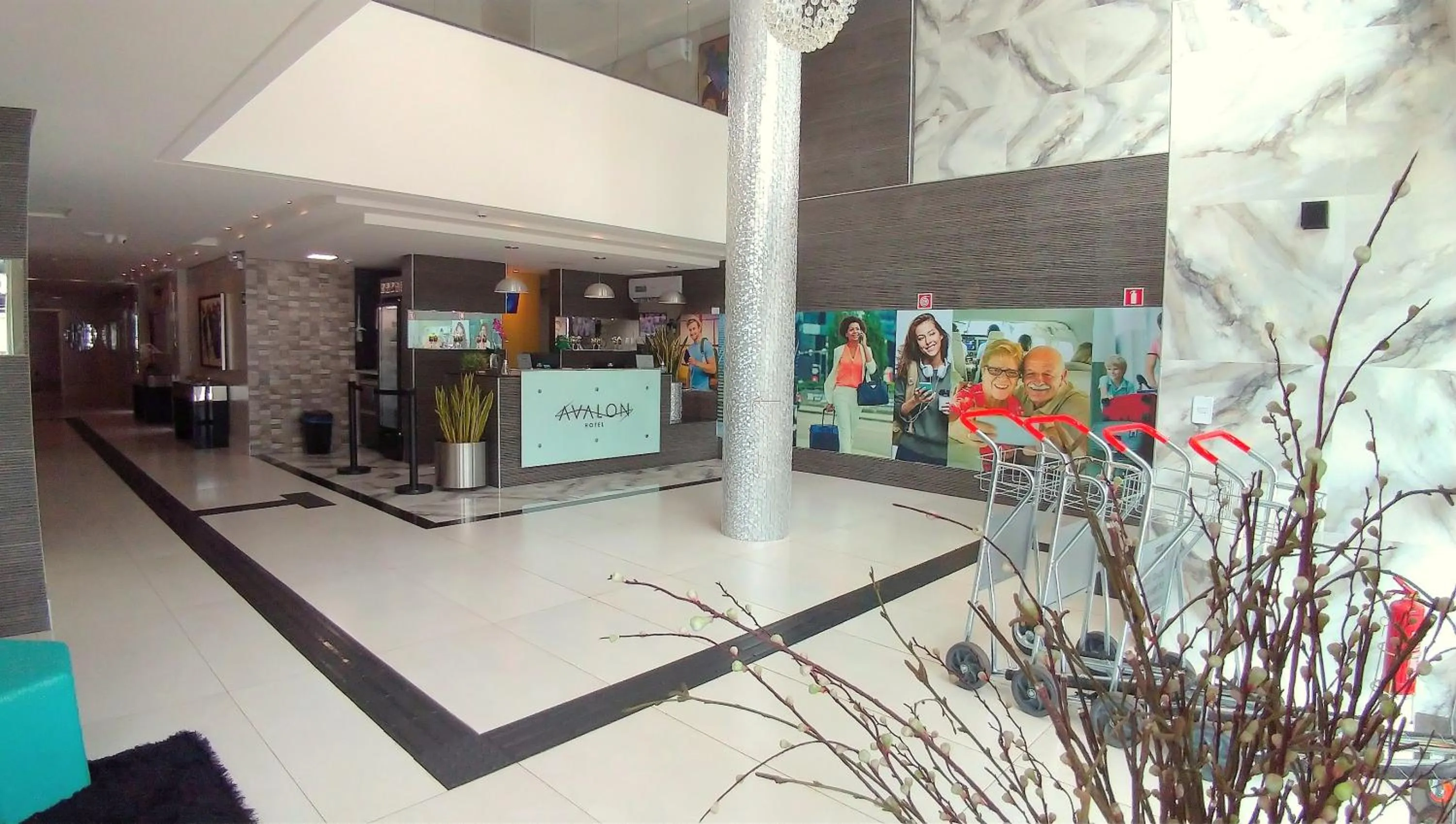 Lobby or reception in Hotel Avalon Maringá Econômico