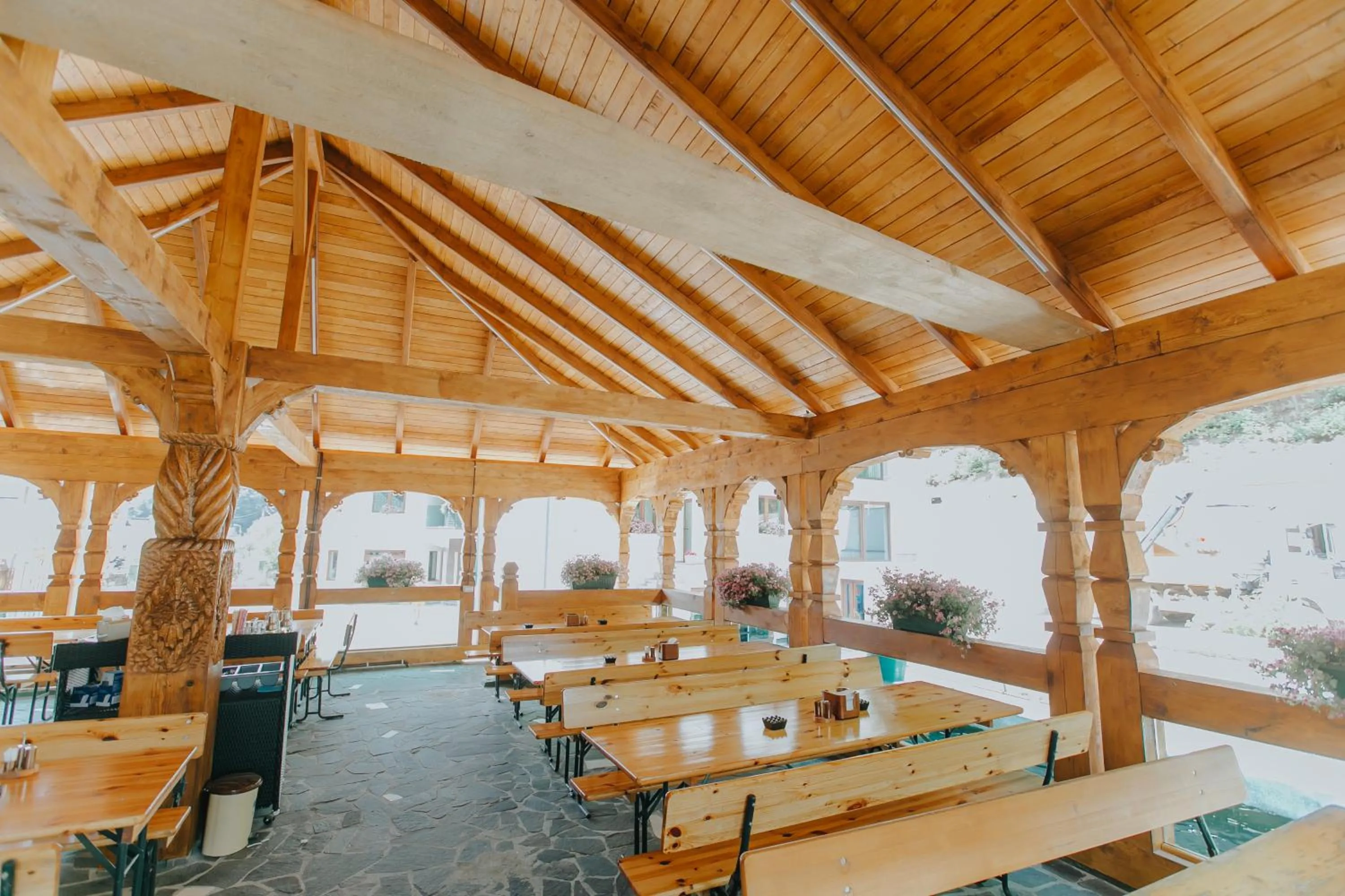 Lostrita - Pastravarie, Hotel & SPA