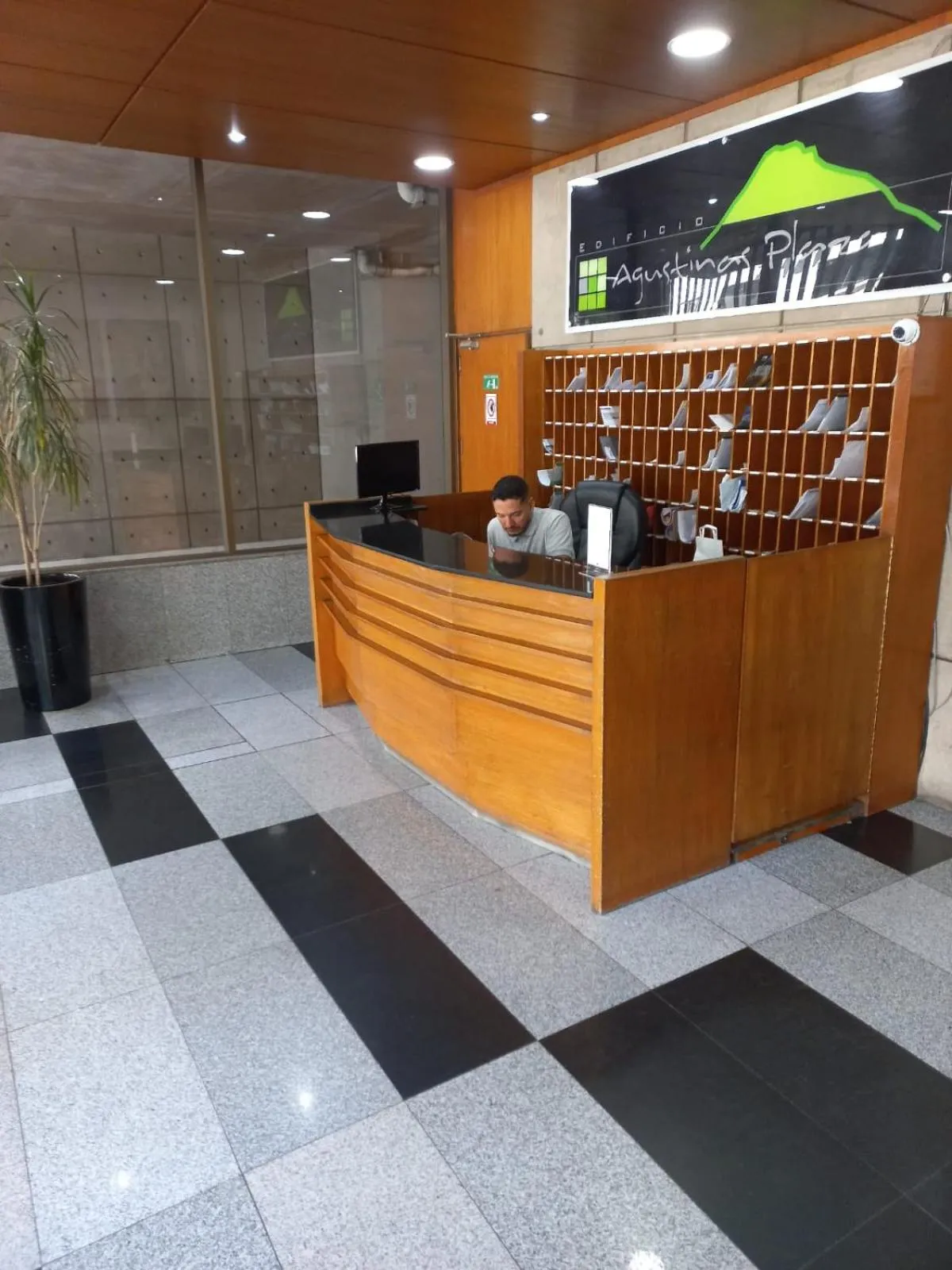 Apart Hotel Agustinas Plaza