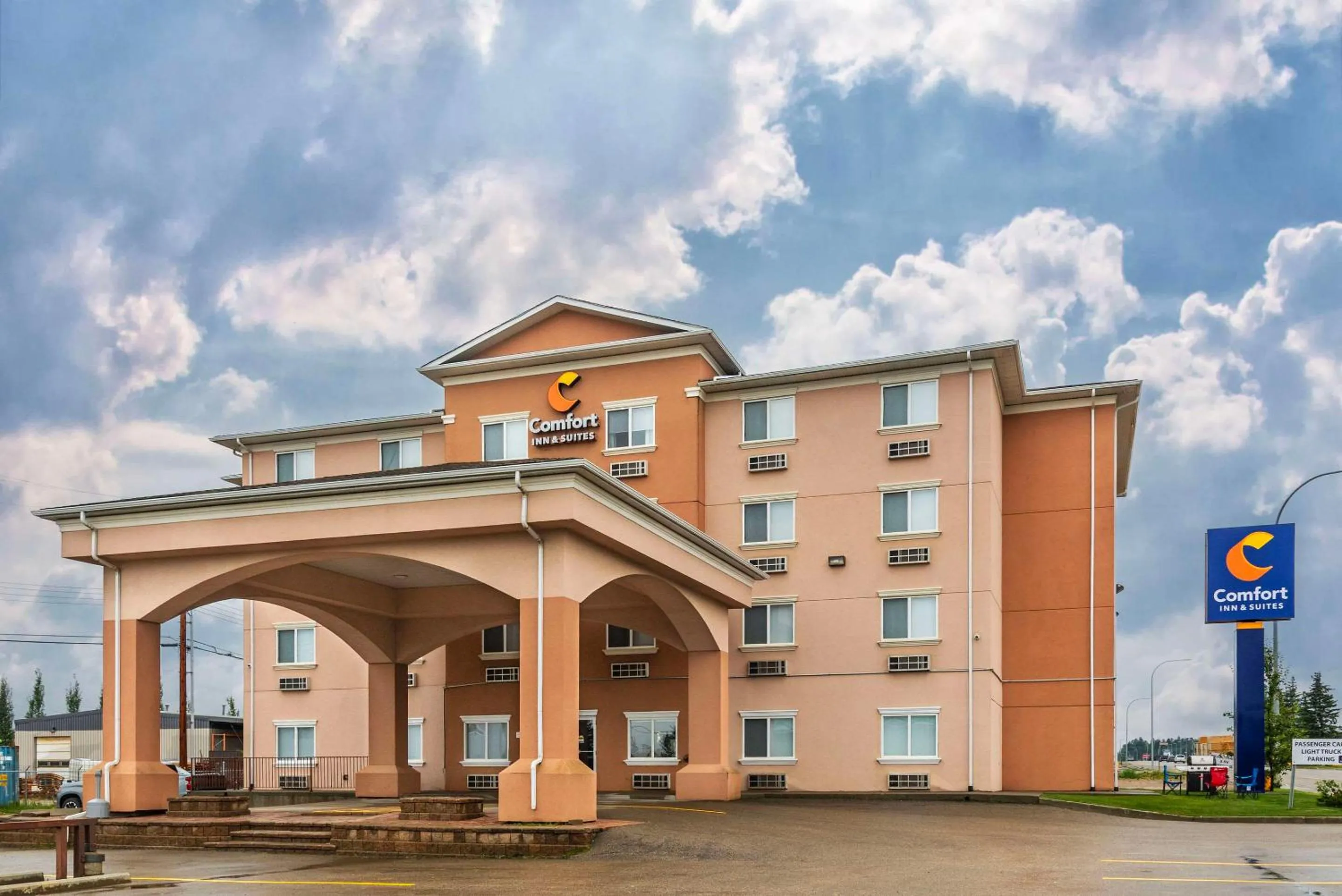 Property building in Comfort Inn & Suites