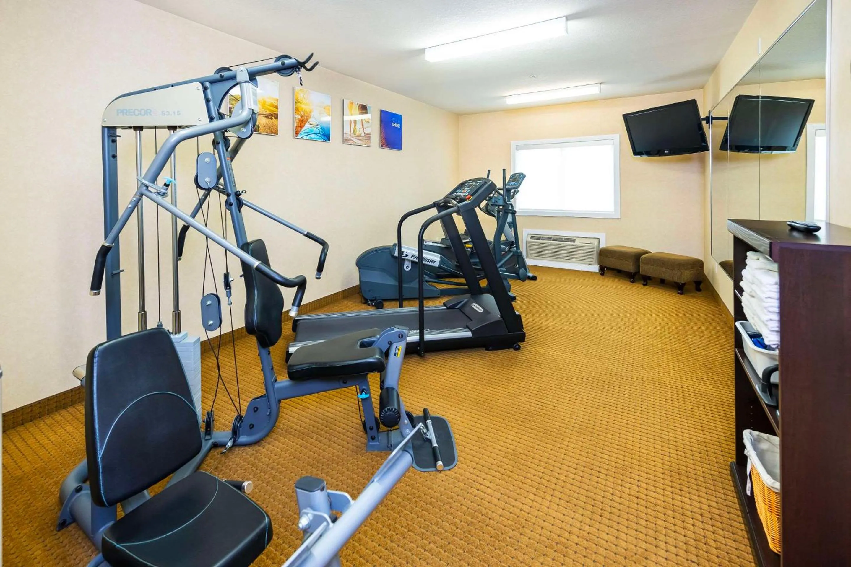 Fitness centre/facilities in Comfort Inn & Suites