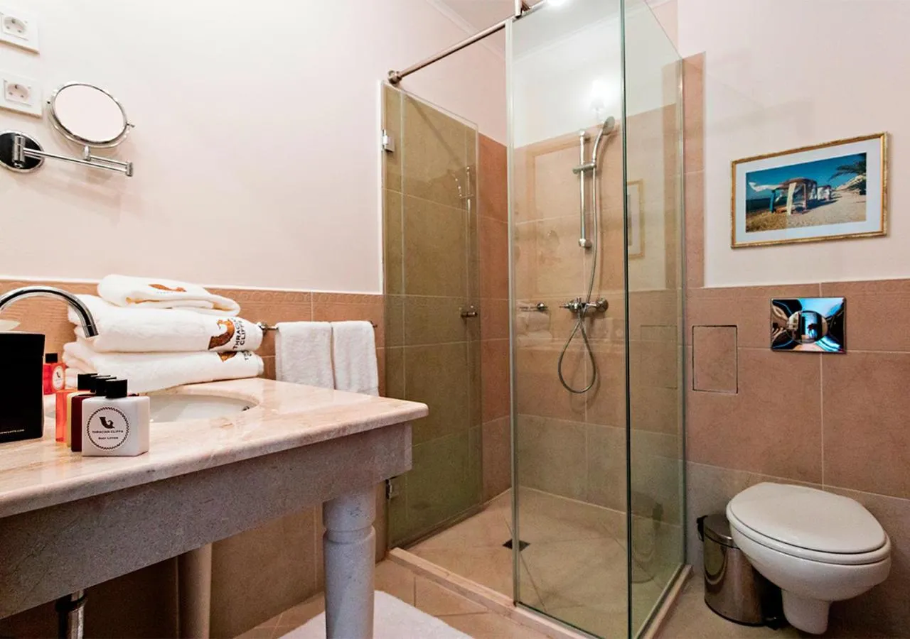Shower in Thracian Cliffs Golf & Beach Resort