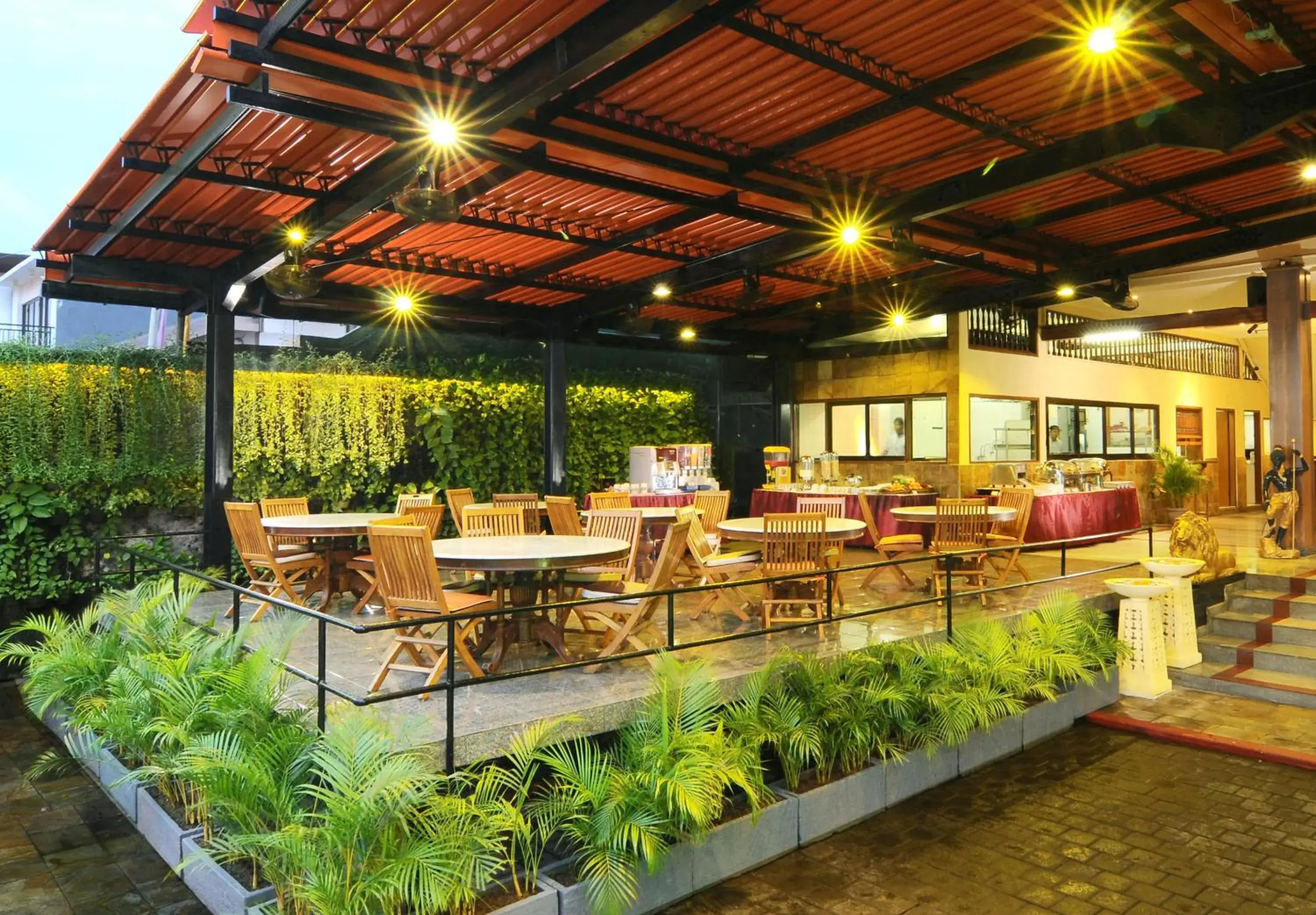 Restaurant/places to eat in Green Garden Hotel Restaurant/places to eat in Green Garden Hotel