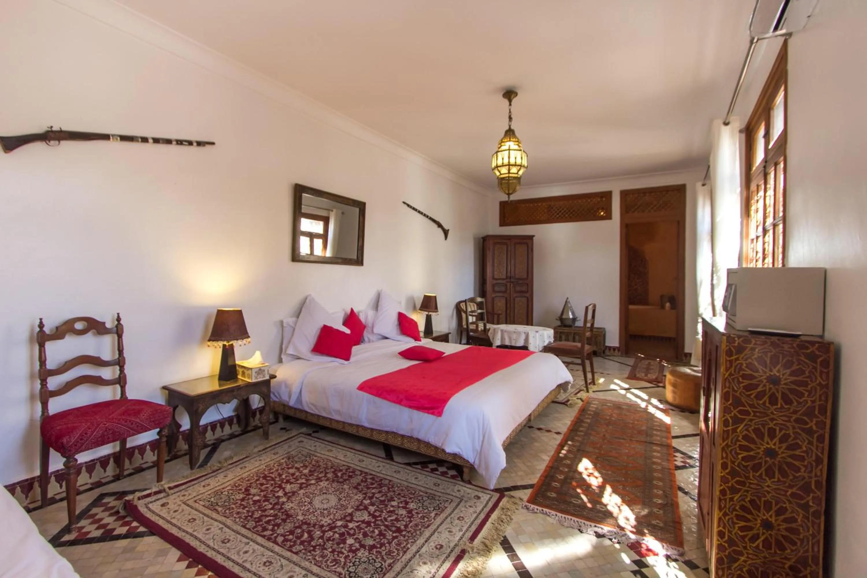 Bed in Riad 53 Fes - Luxury Oasis