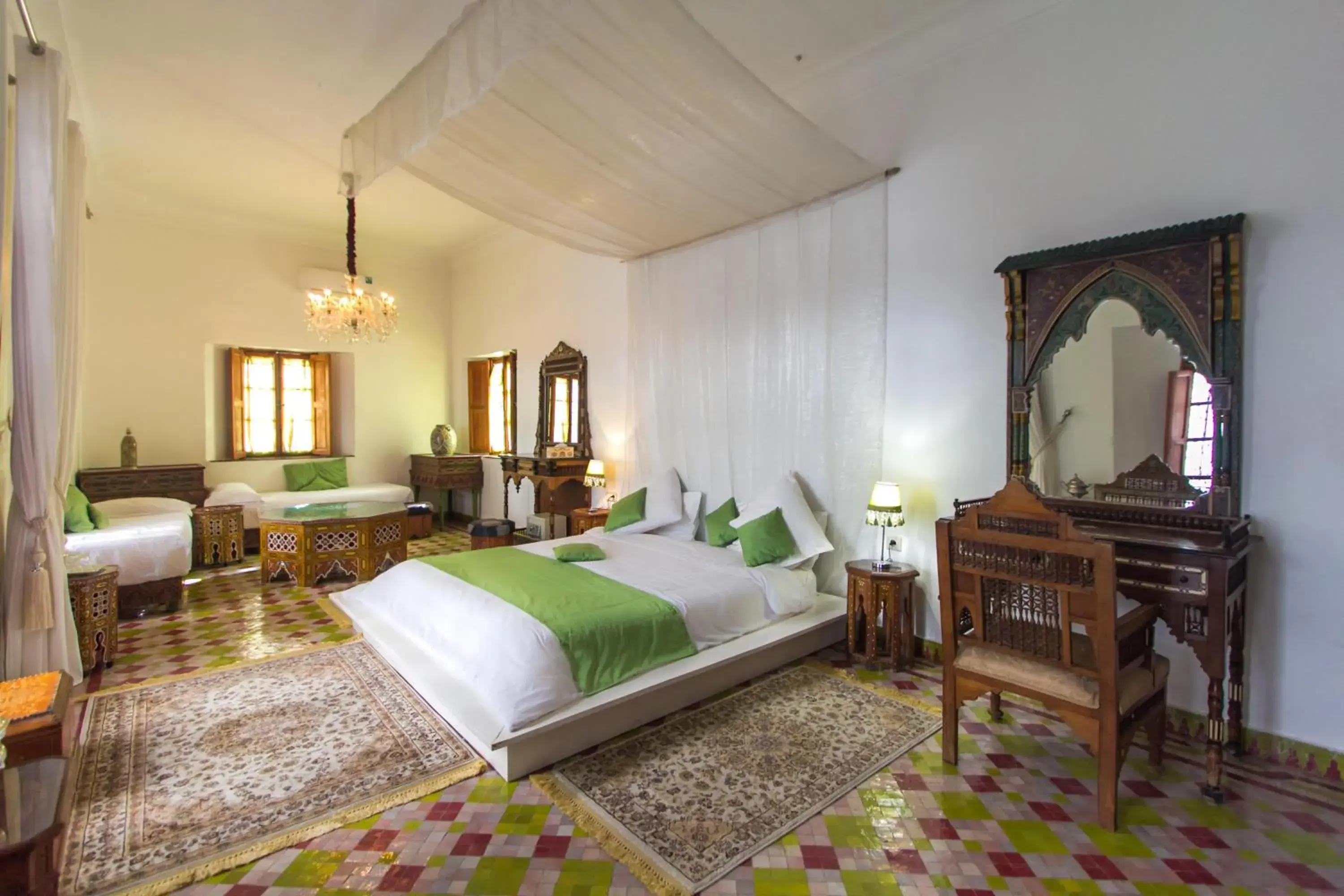 Deluxe Suite in Riad 53 Fes - Luxury Oasis Deluxe Suite in Riad 53 Fes - Luxury Oasis