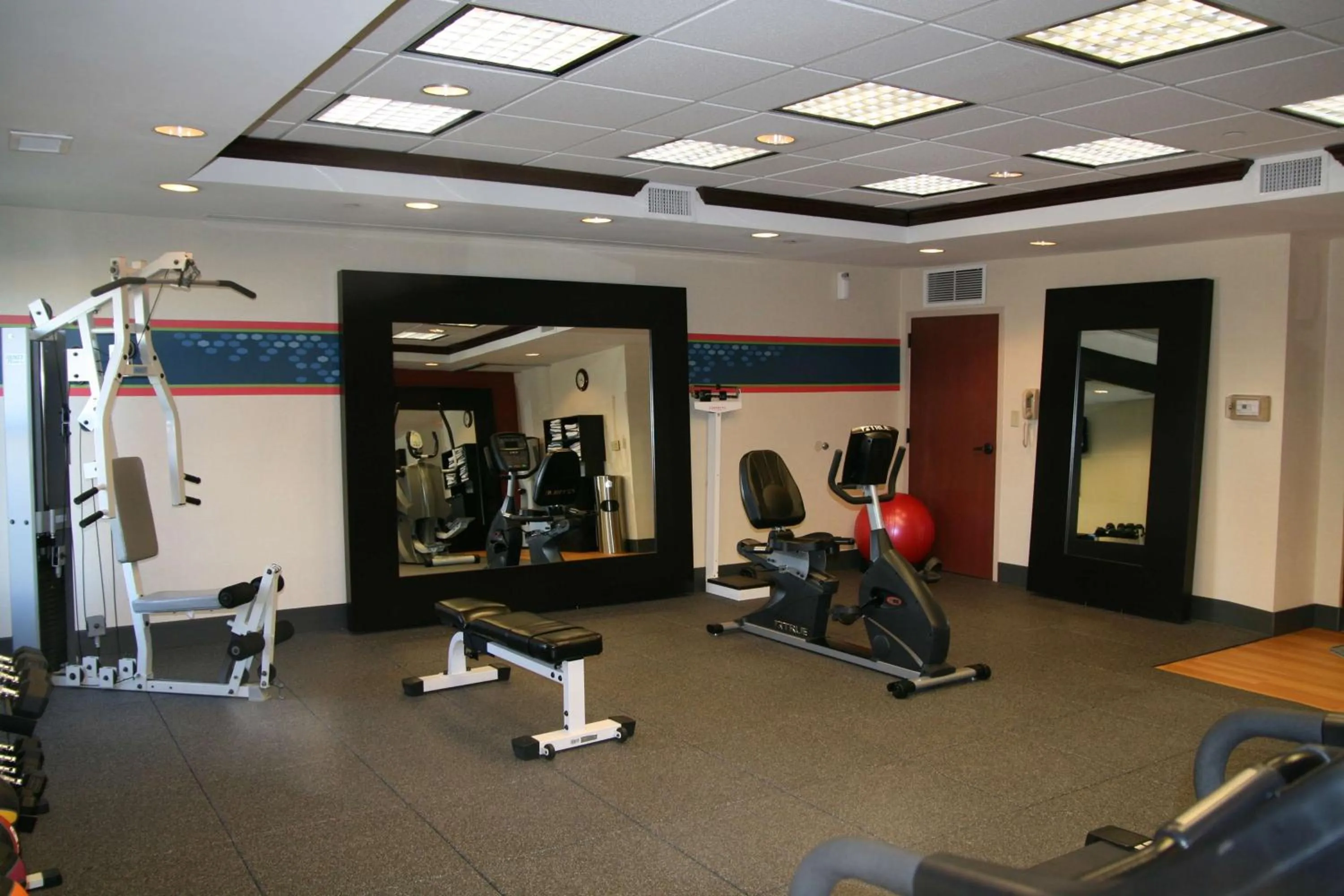 Fitness centre/facilities in Hampton Inn Olive Branch