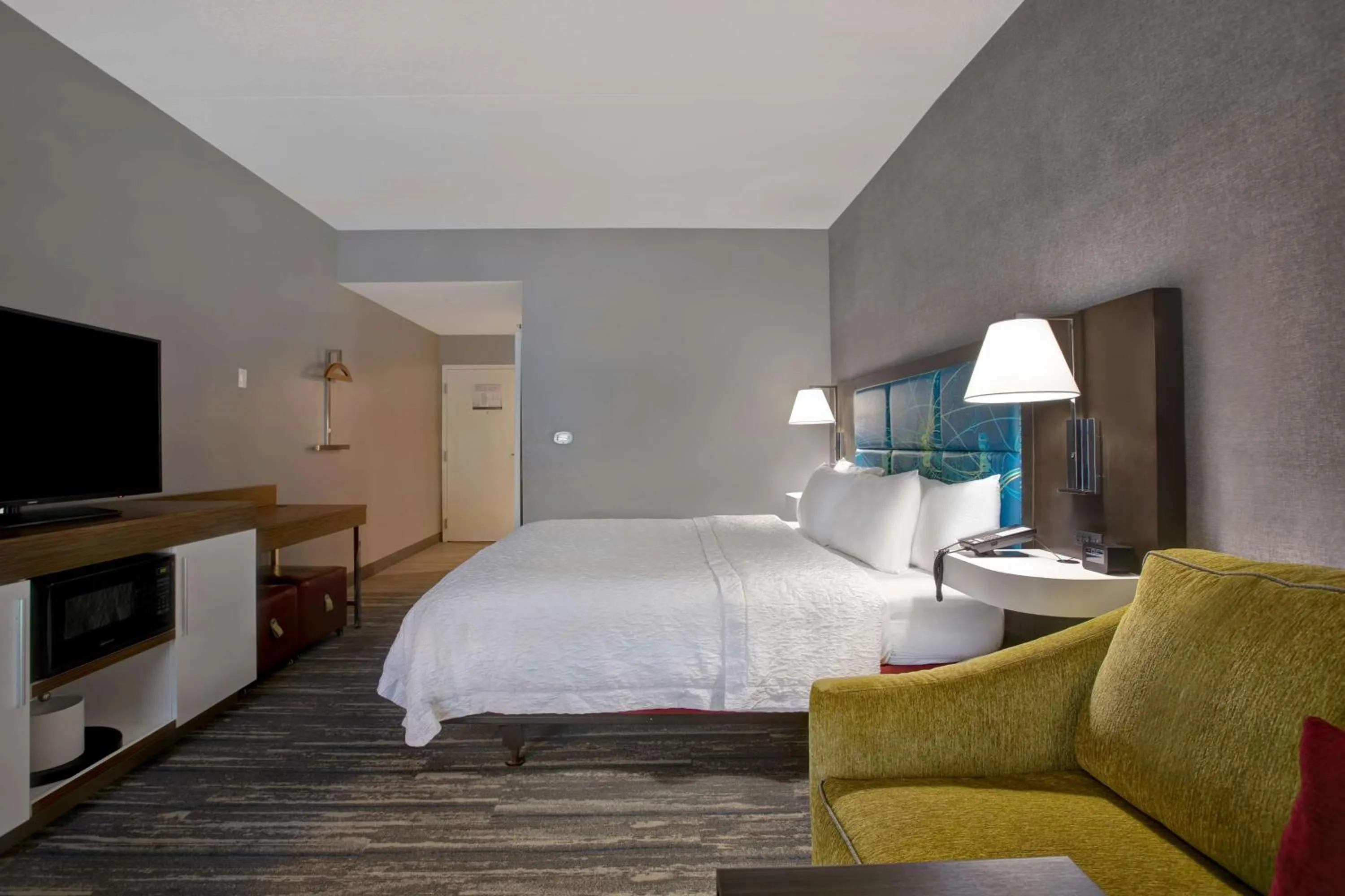 Bed in Hampton Inn Olive Branch