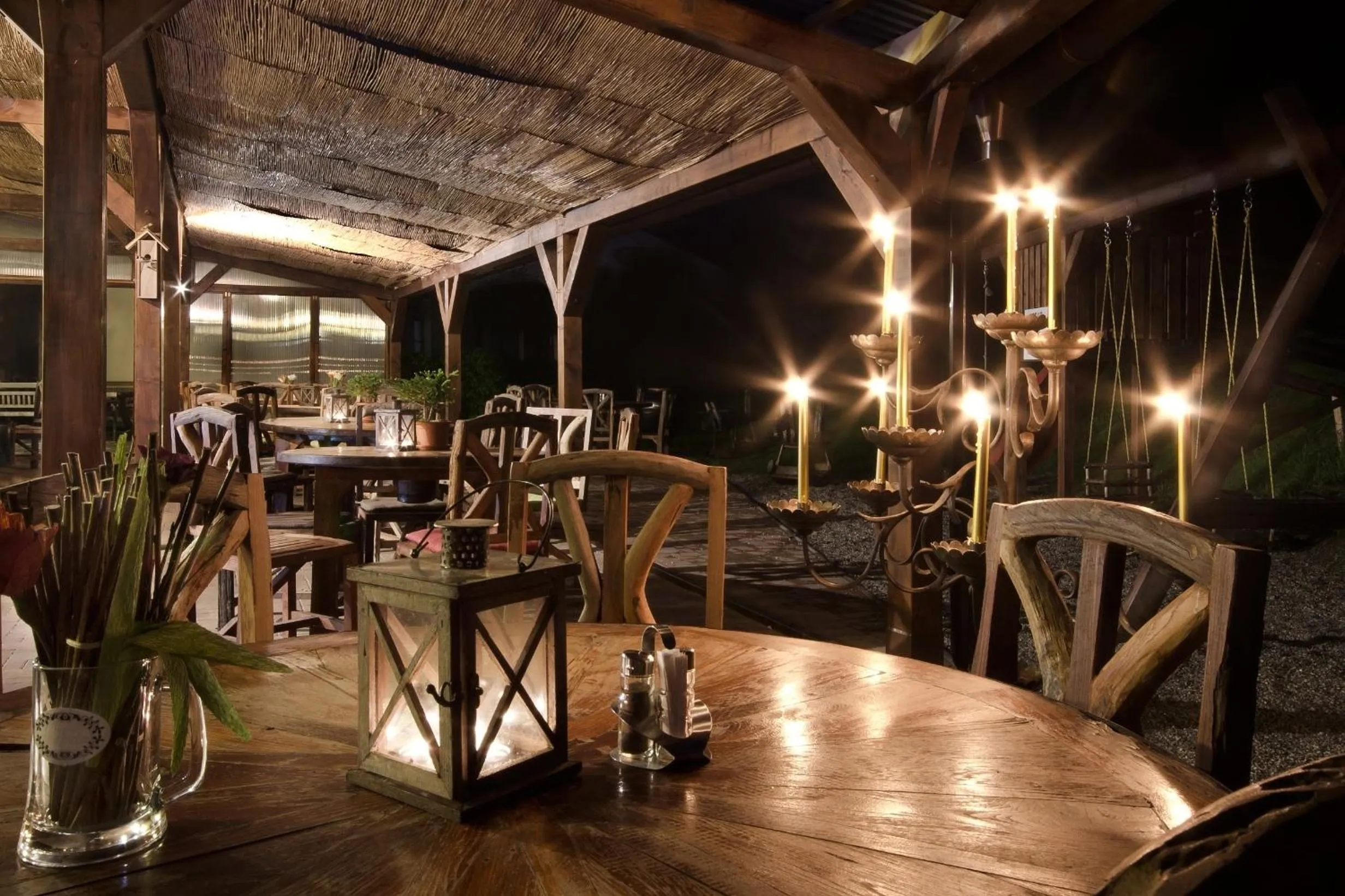 Restaurant/places to eat in Hotel Annín