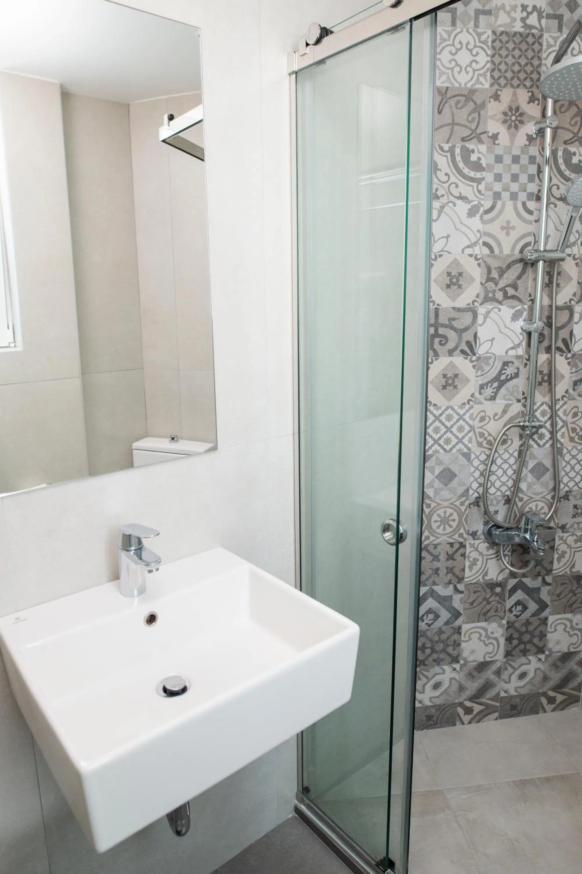 Bathroom in Acropolis View Hotel