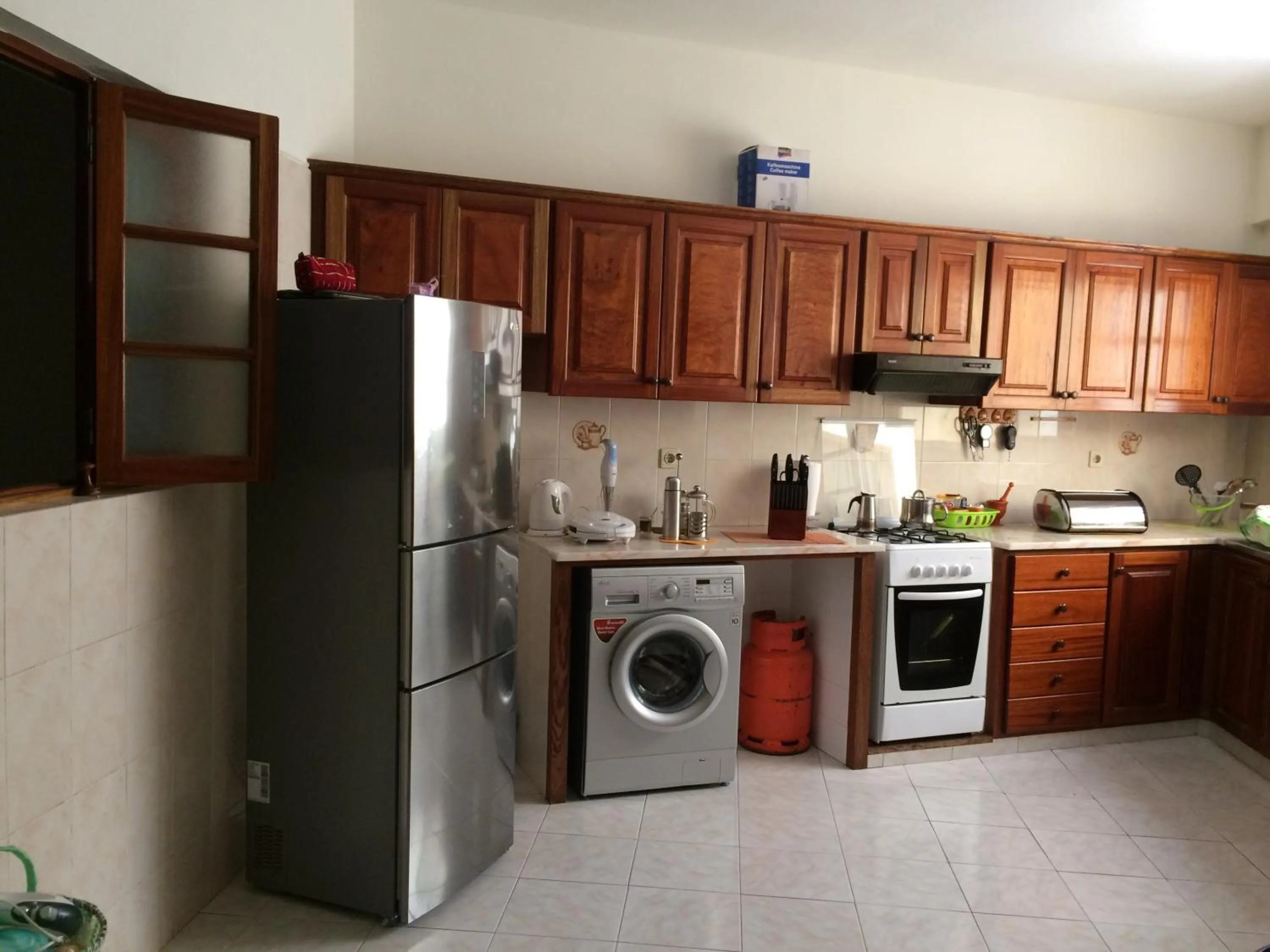 Communal kitchen in Vannilla Residencial