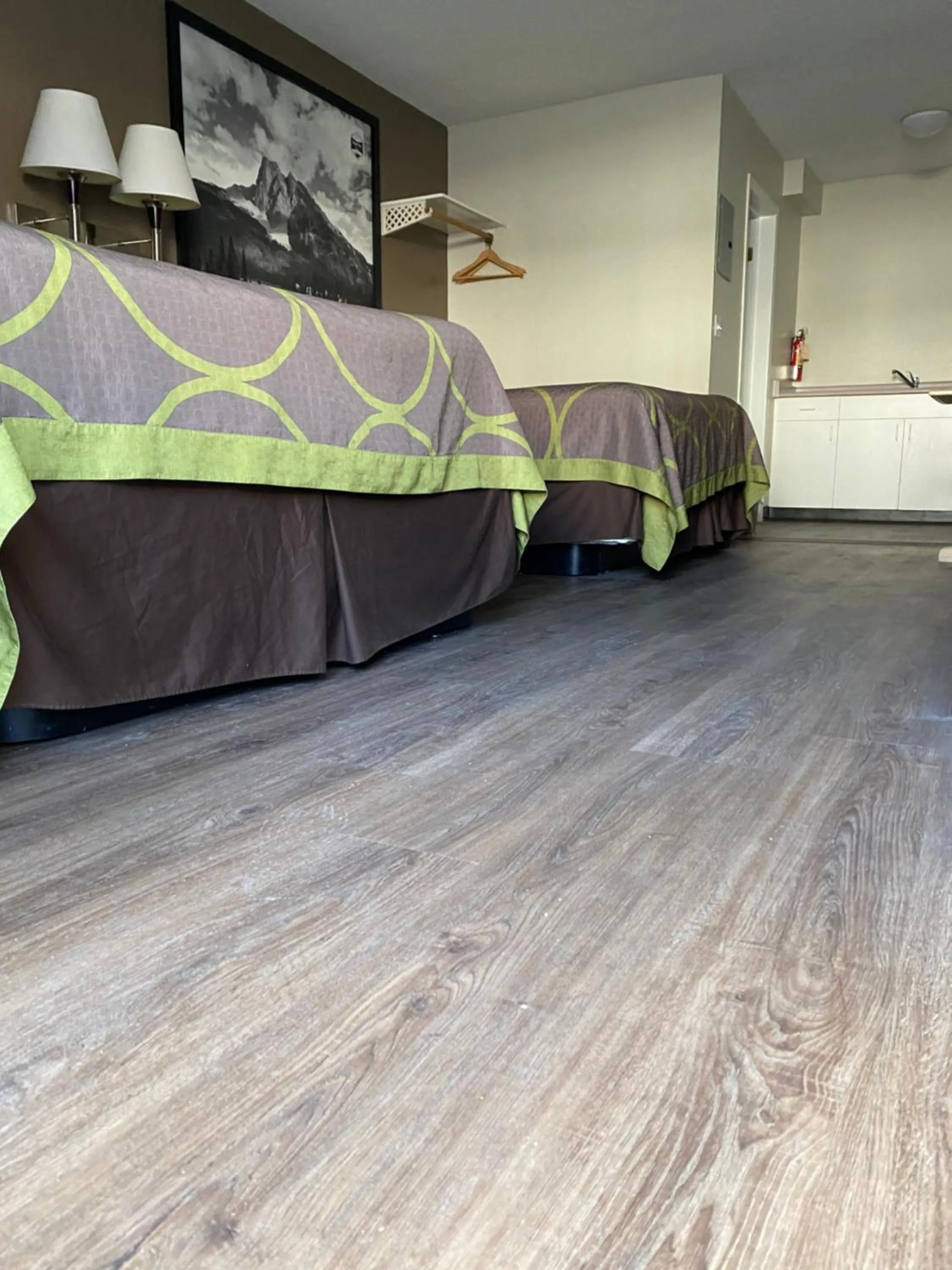 Bed in Sage Inn Merritt BC