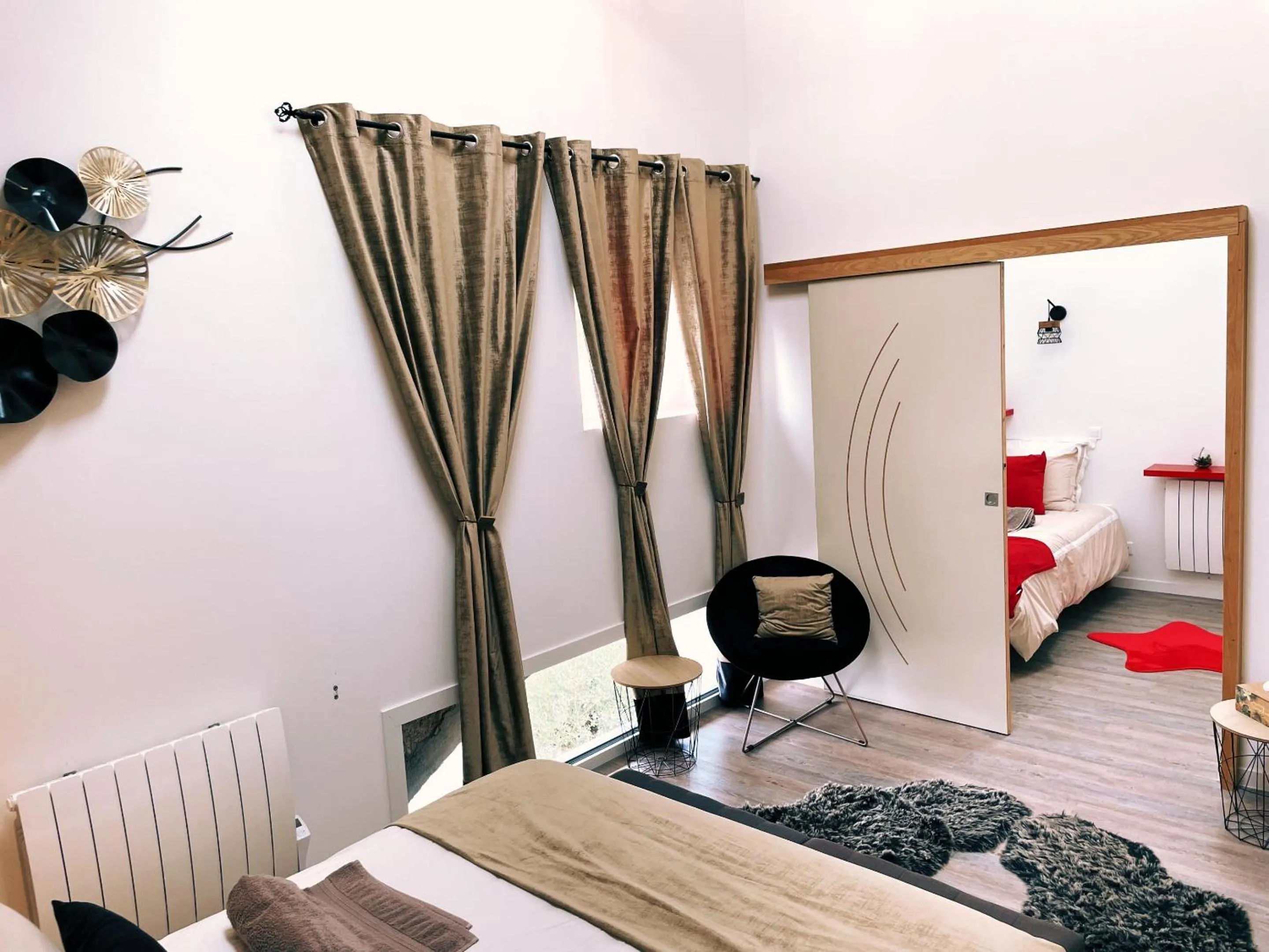 Bedroom, Bed in La Petite Félixière