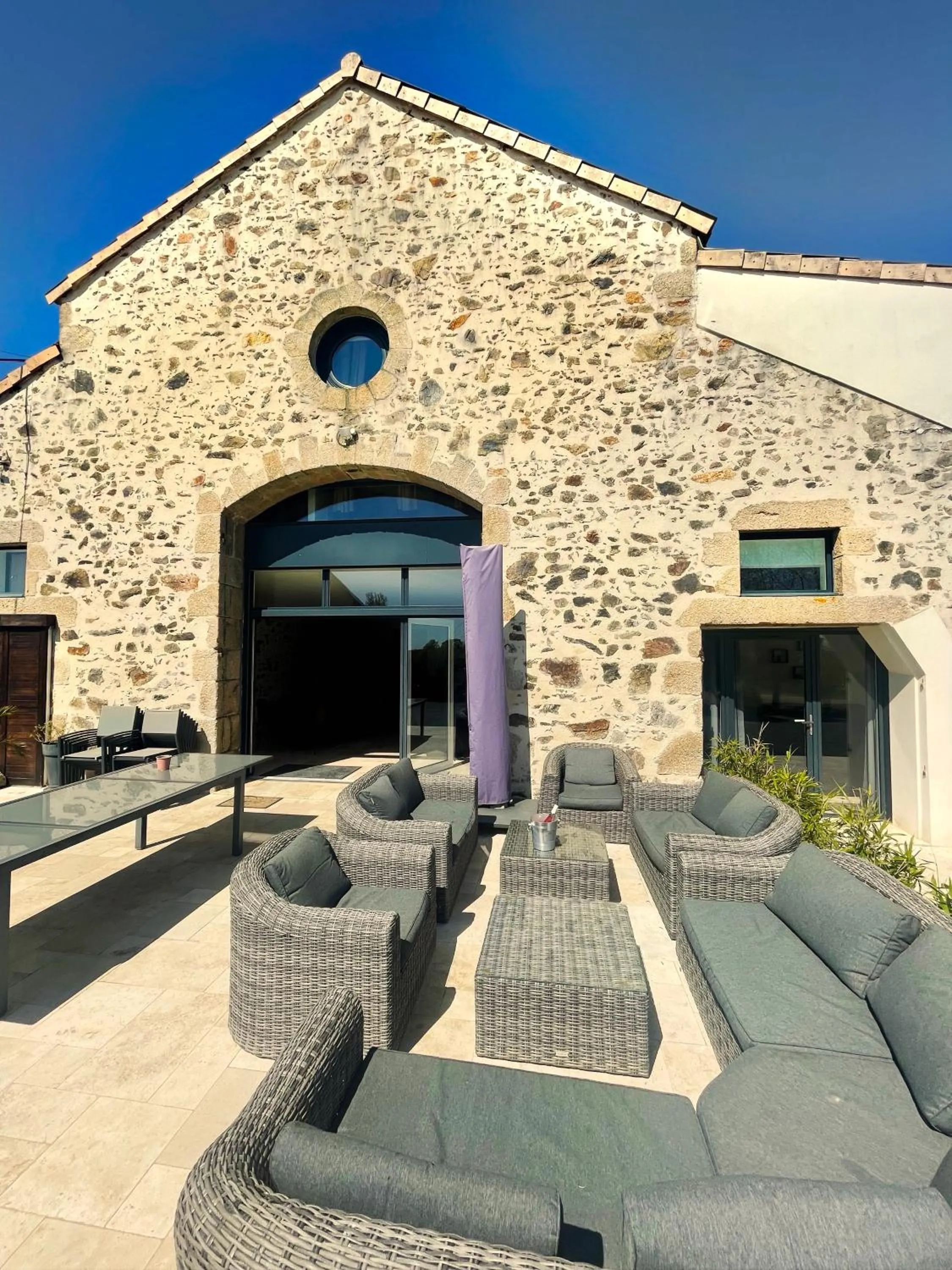 Property building in "La Petite Félixière" à 25 min du Puy du Foù, 10 min de Cholet, et 35 min de Nantes