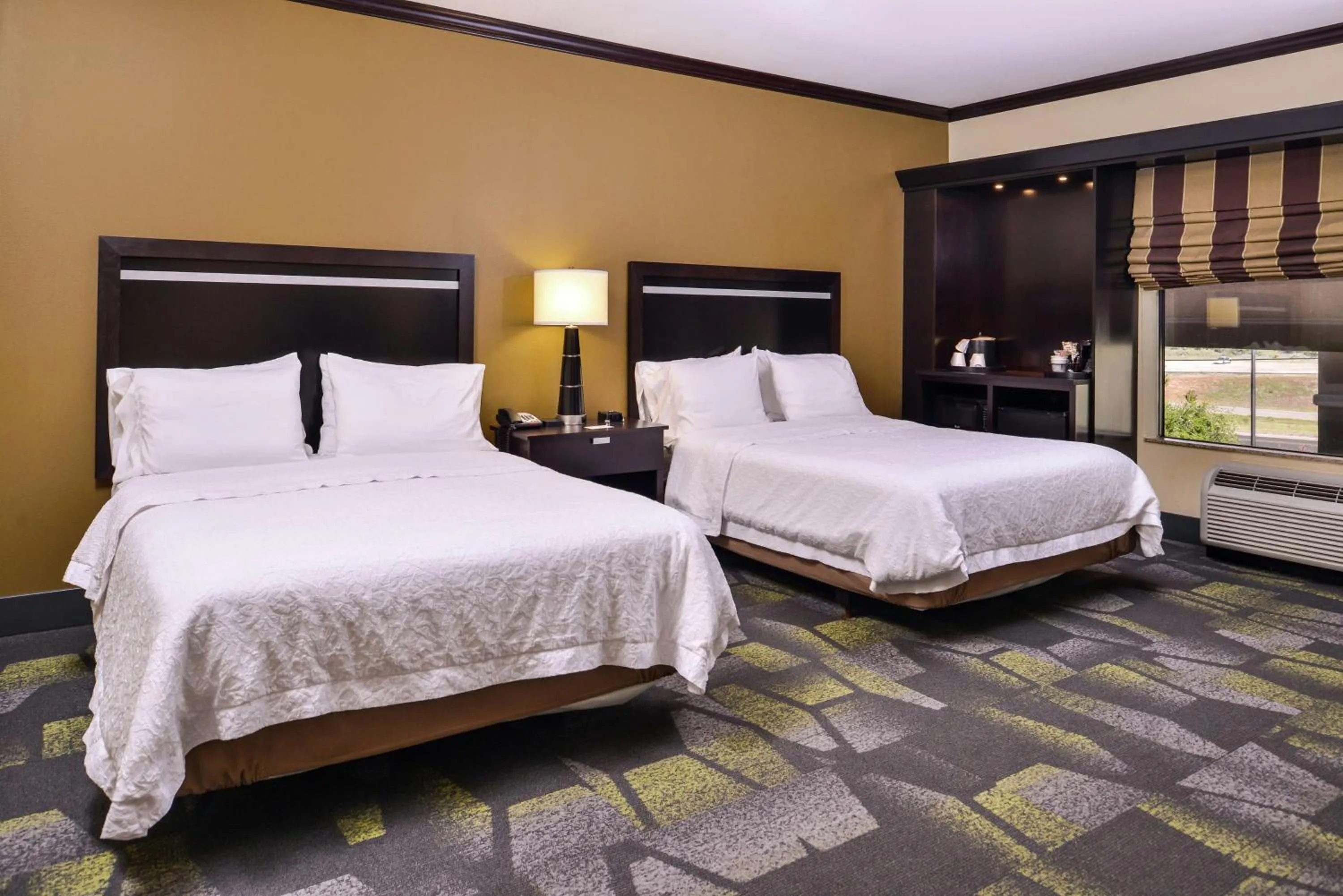 Bed in Hampton Inn & Suites Big Spring