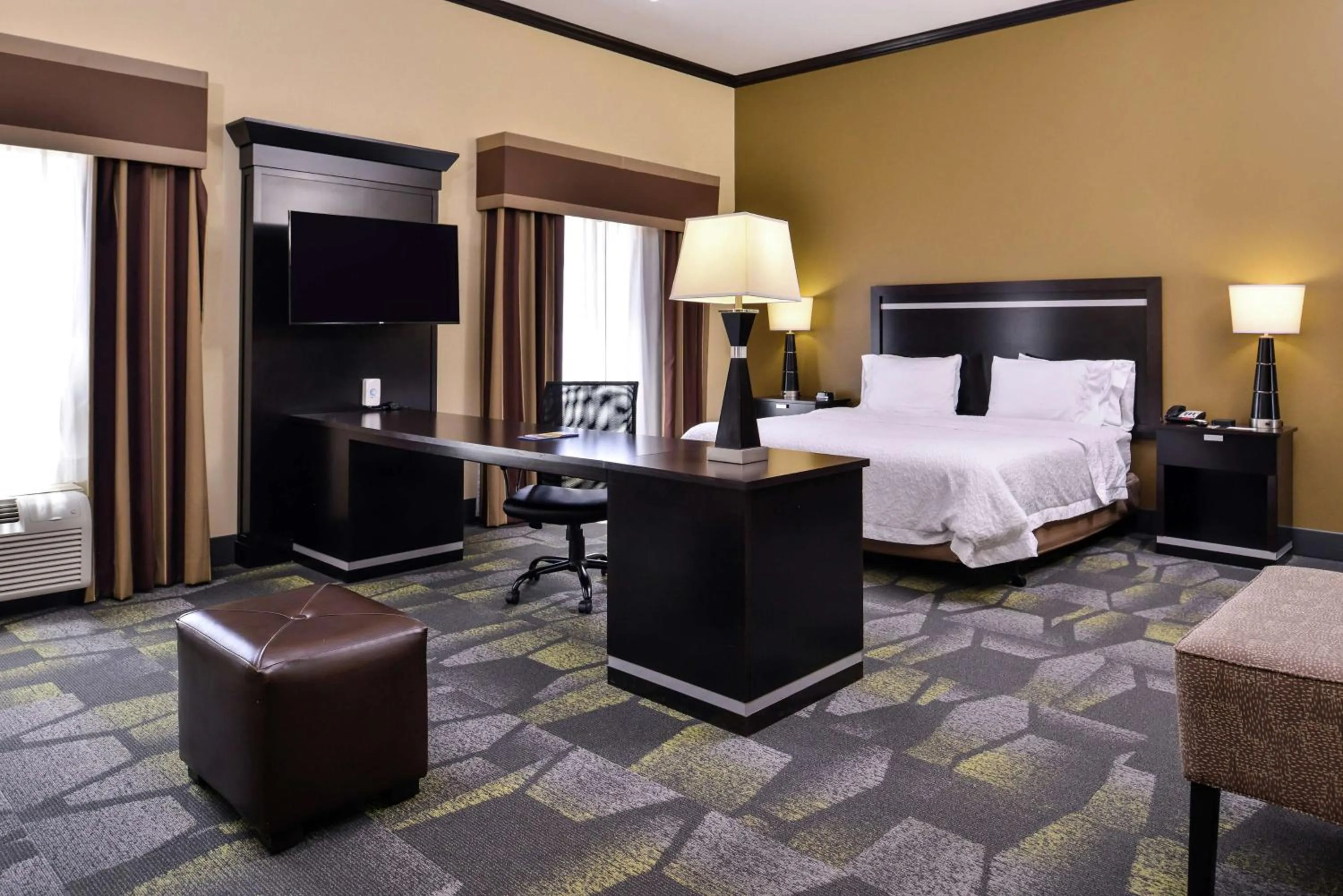 Bedroom, Bed in Hampton Inn & Suites Big Spring