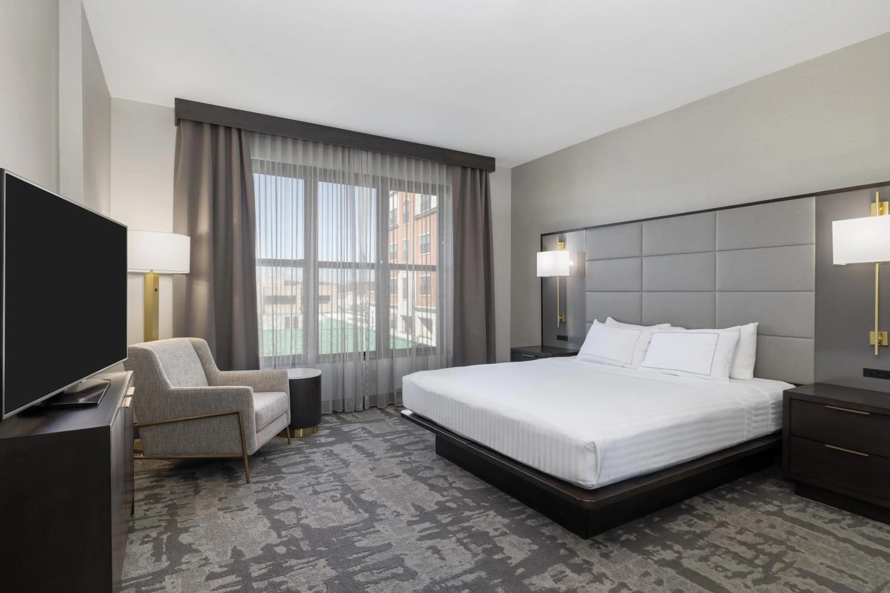 Bed in Hilton Promenade Branson Landing