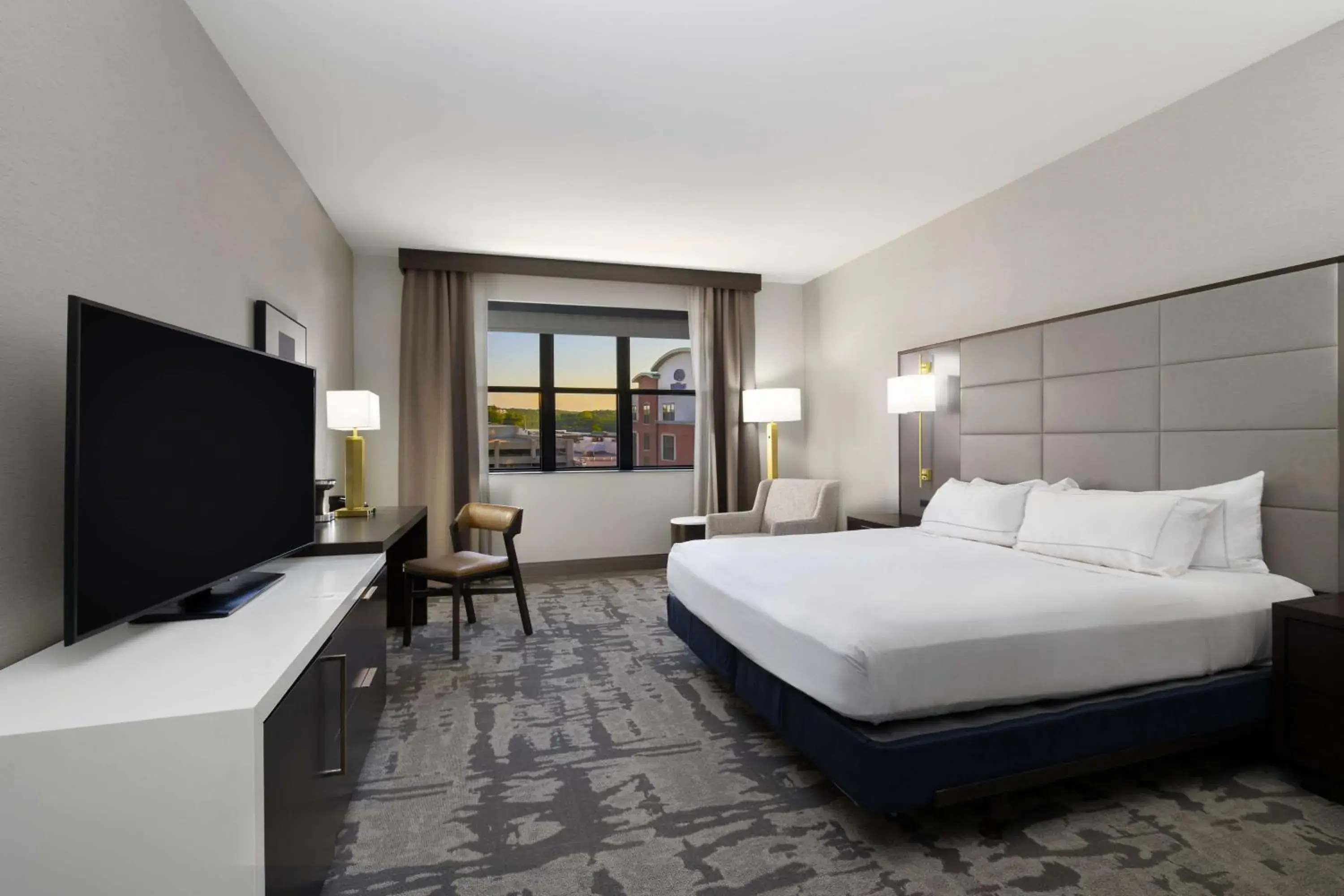 Bed in Hilton Promenade Branson Landing Bed in Hilton Promenade Branson Landing