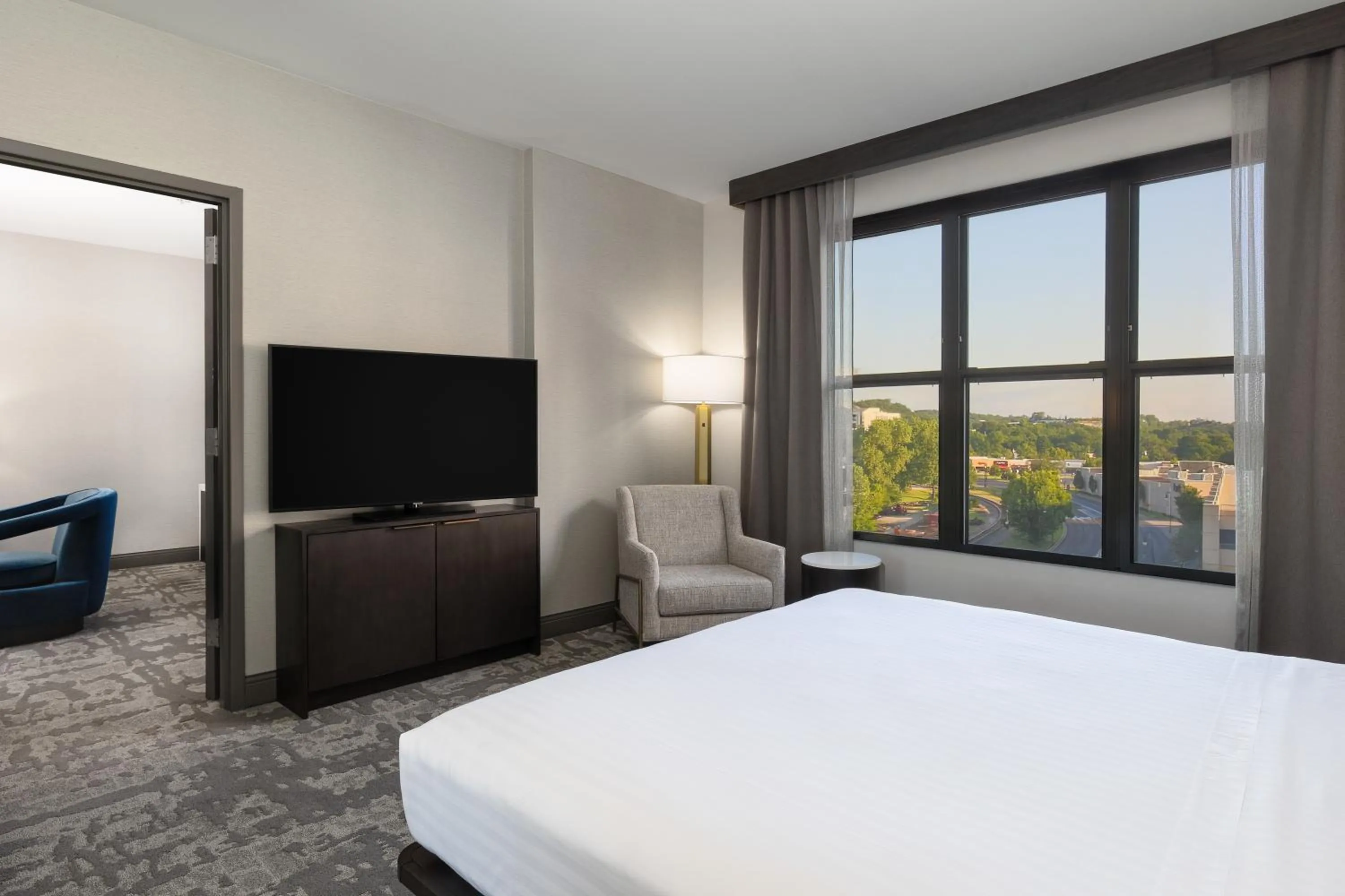 Bed in Hilton Promenade Branson Landing