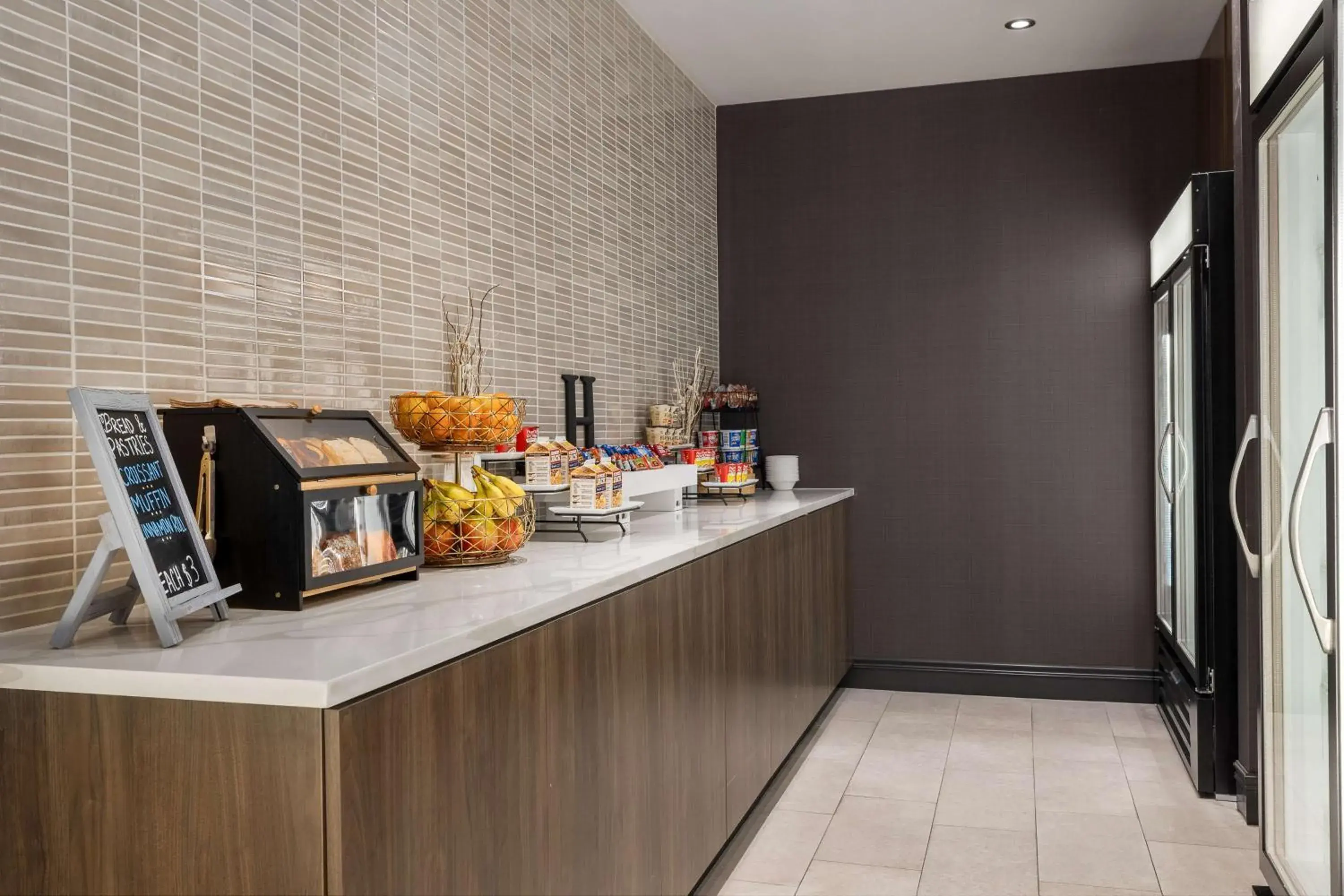 Restaurant/places to eat in Hilton Promenade Branson Landing Restaurant/places to eat in Hilton Promenade Branson Landing