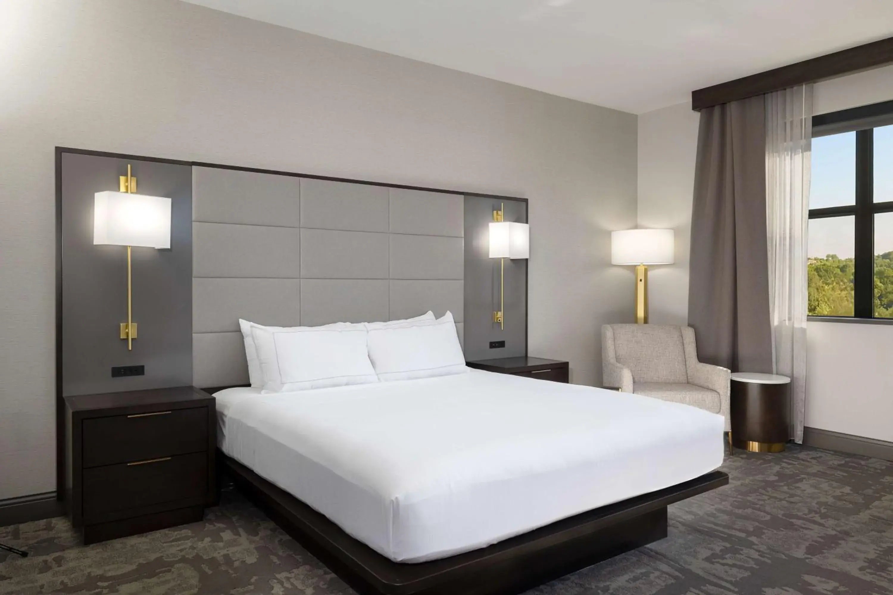 Bed in Hilton Promenade Branson Landing Bed in Hilton Promenade Branson Landing