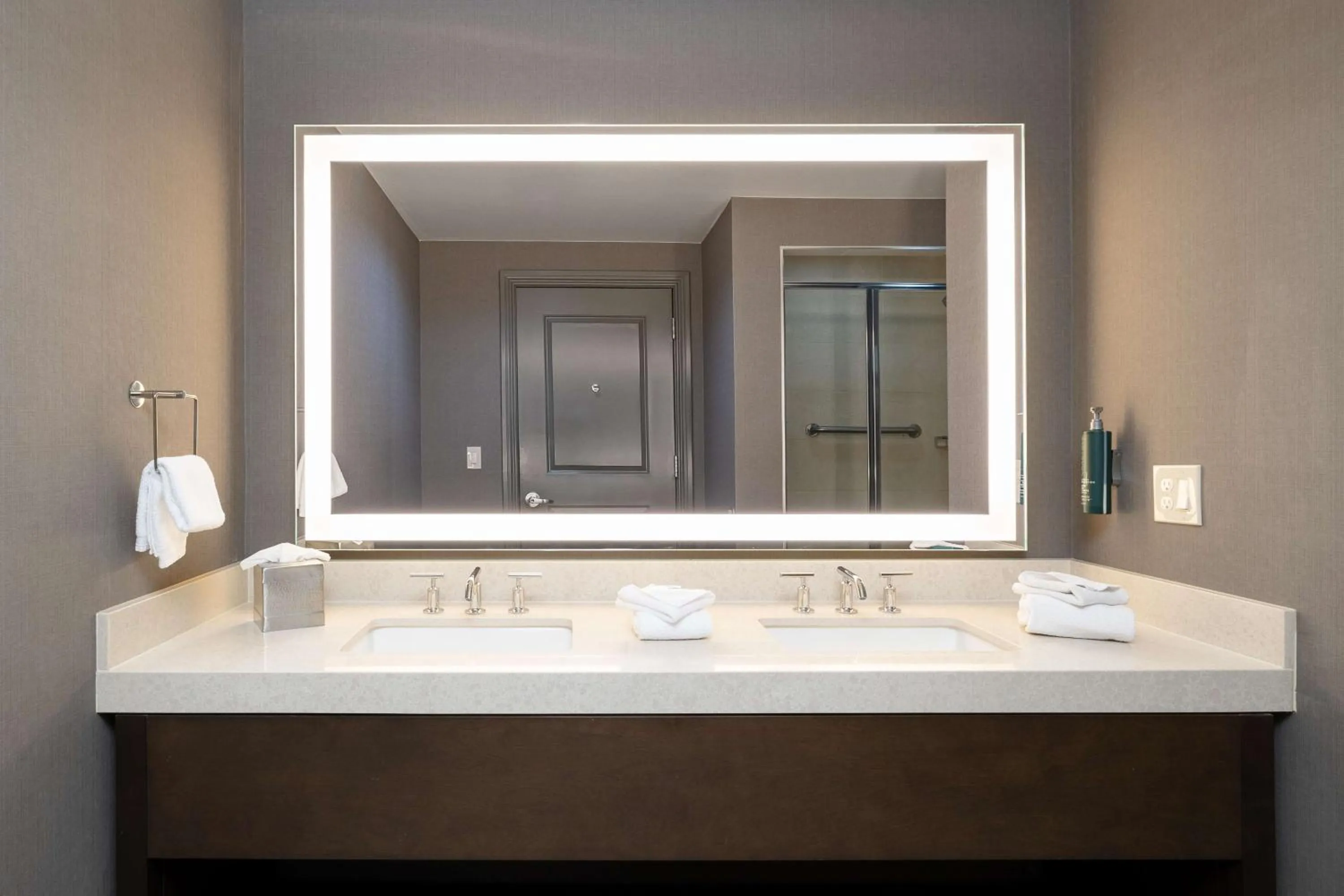 Bathroom in Hilton Promenade Branson Landing