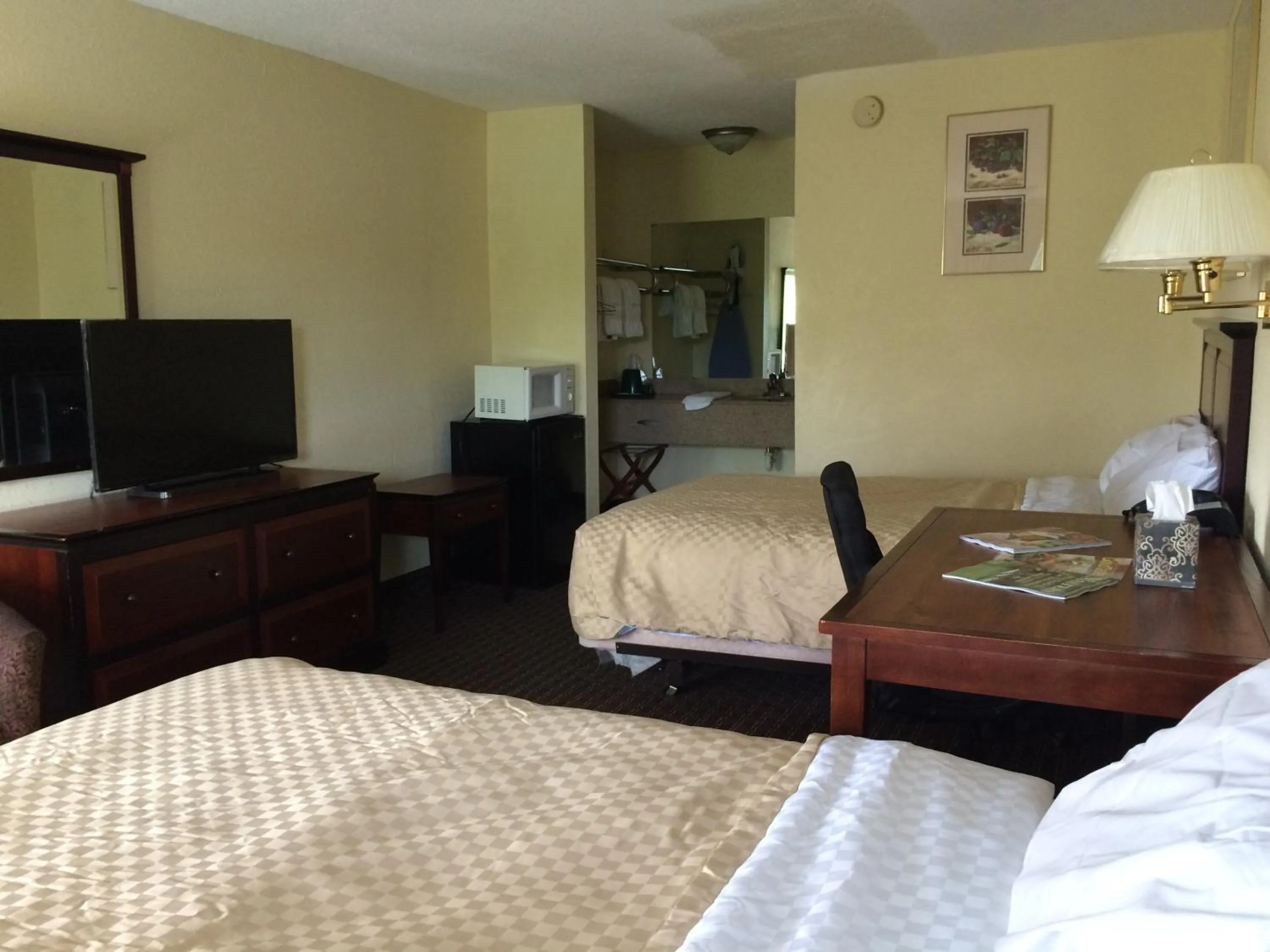 Decorative detail in Knights Inn Augusta Fort Gordon