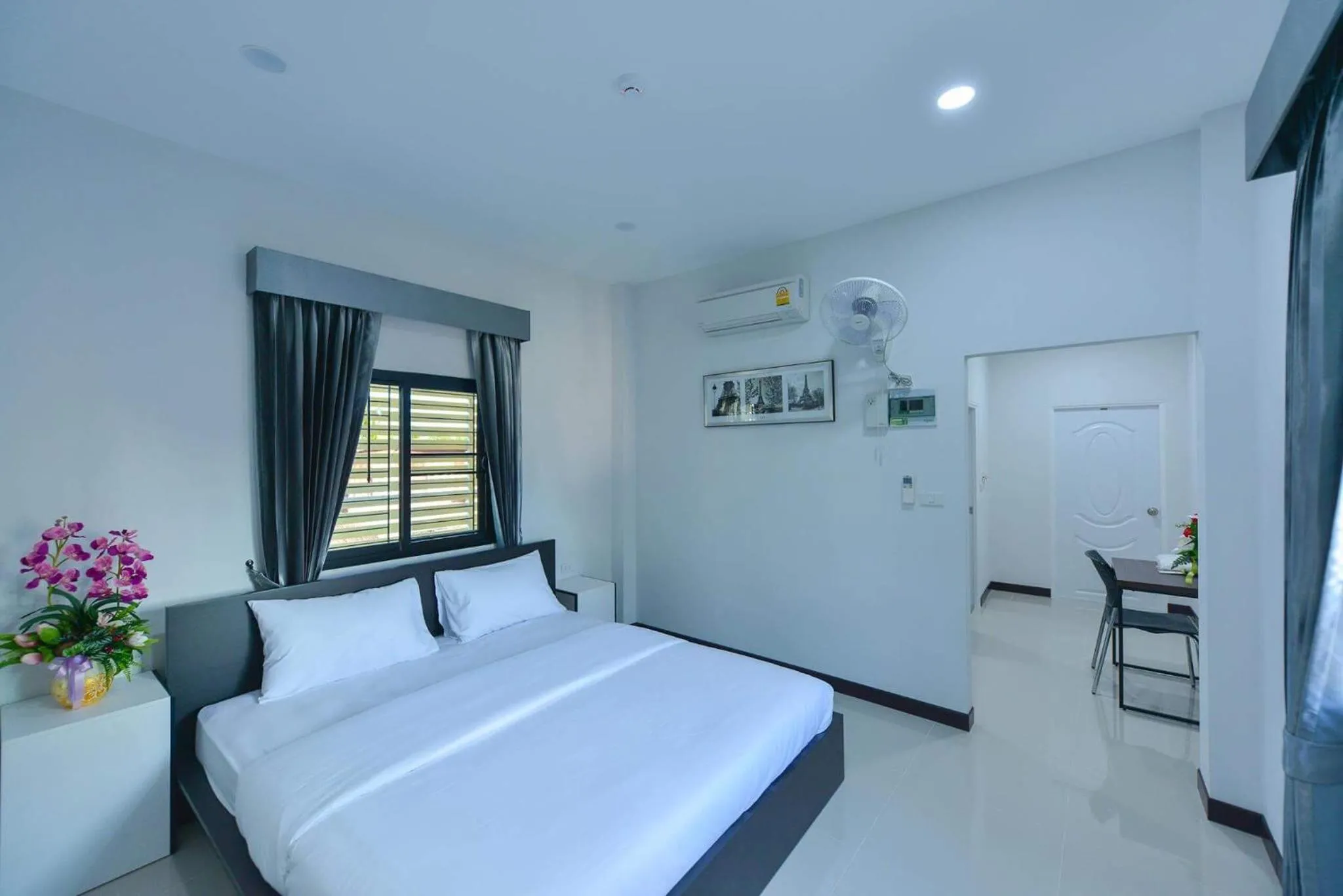 Bed in Jarat Mansion