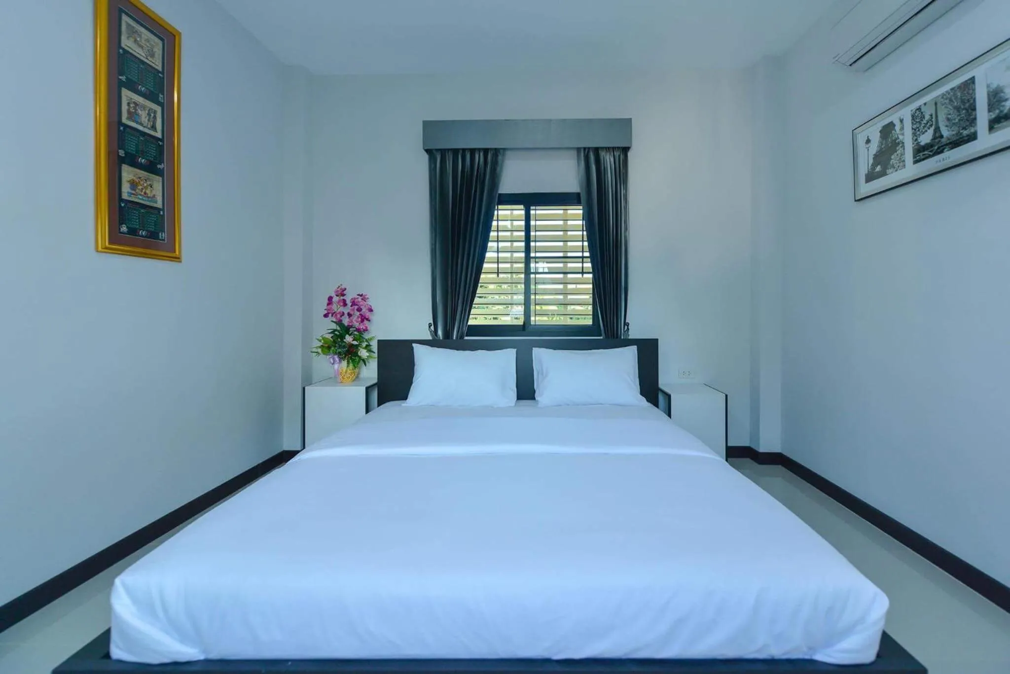 Bed in Jarat Mansion