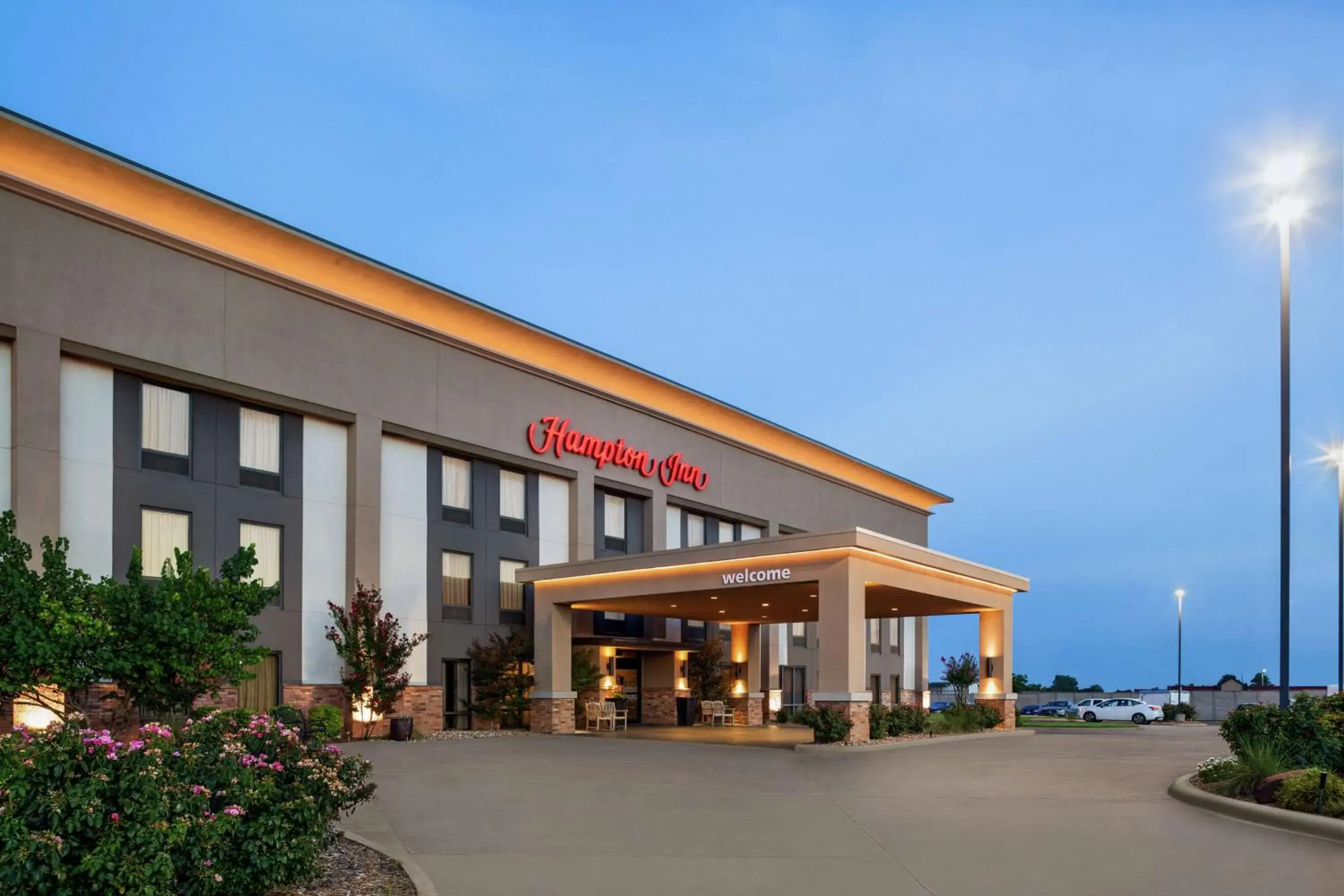 Property building in Hampton Inn Paris Property building in Hampton Inn Paris