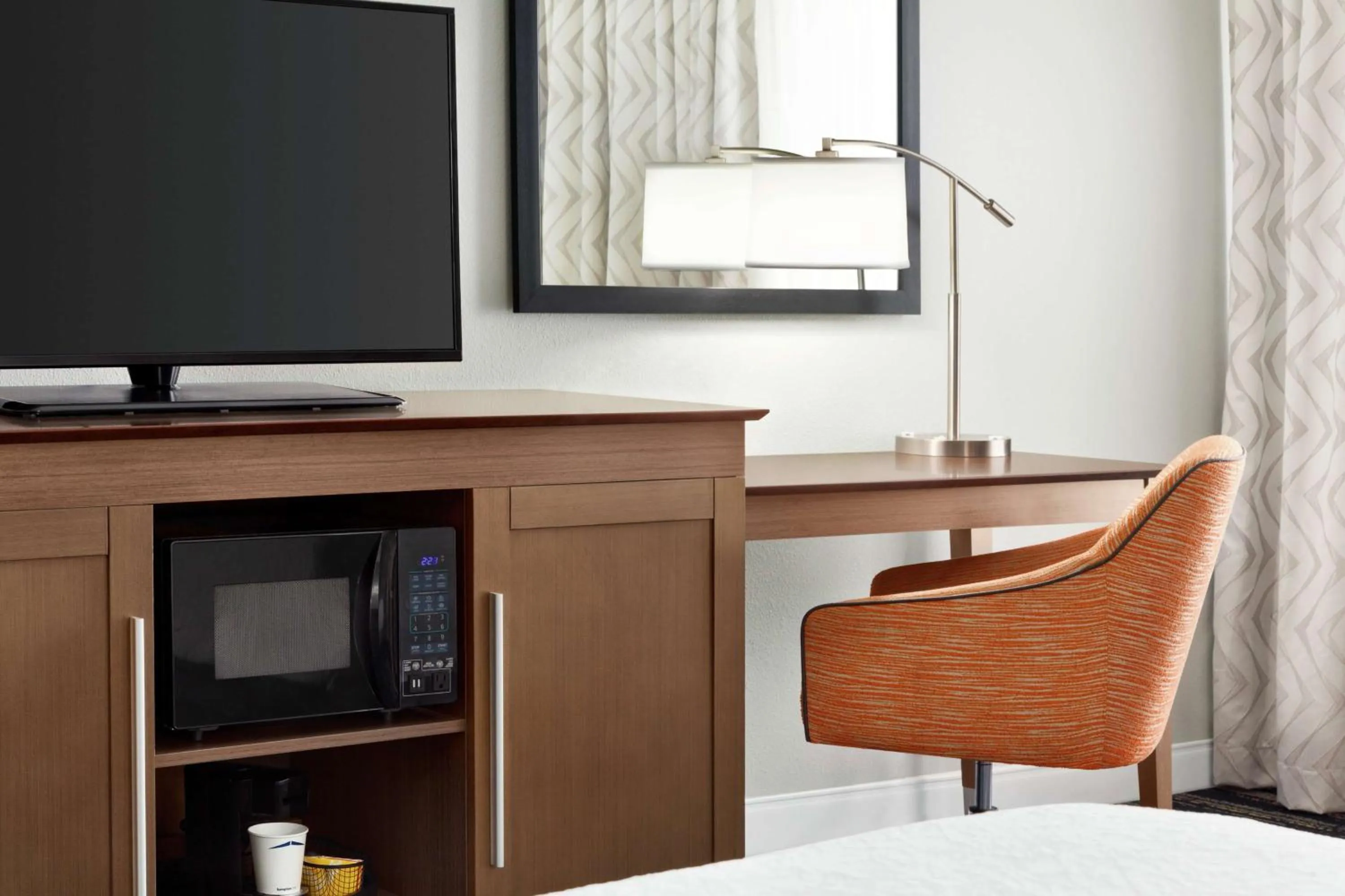 Bedroom in Hampton Inn Paris