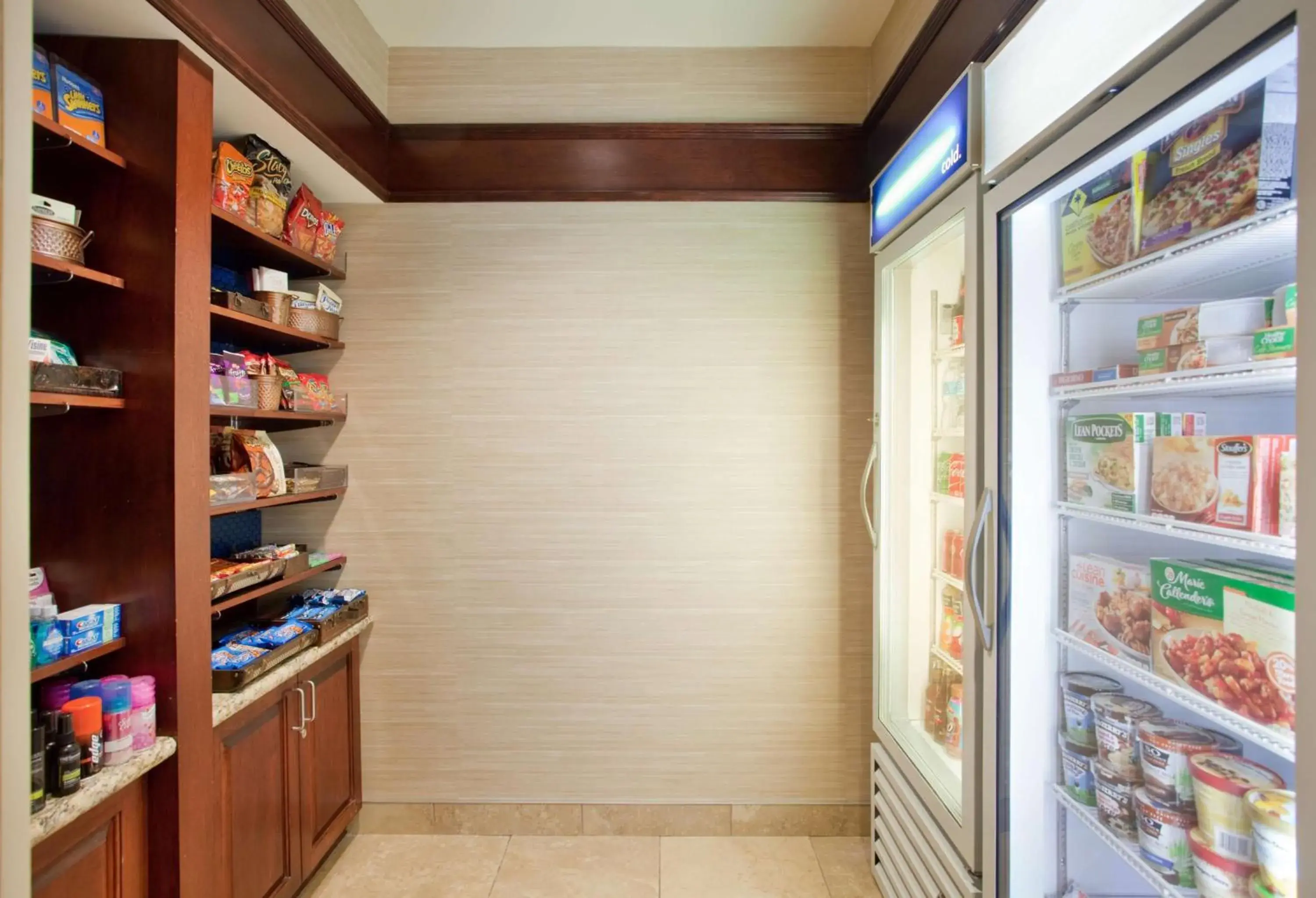 Restaurant/places to eat in Hampton Inn & Suites Omaha Southwest-La Vista Restaurant/places to eat in Hampton Inn & Suites Omaha Southwest-La Vista