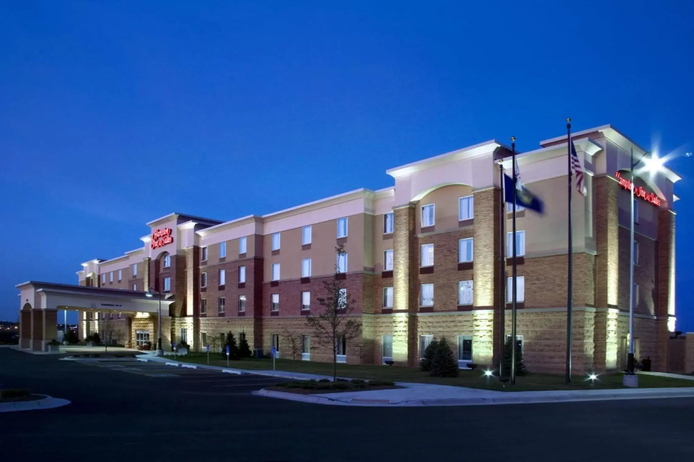 Property building in Hampton Inn & Suites Omaha Southwest-La Vista Property building in Hampton Inn & Suites Omaha Southwest-La Vista
