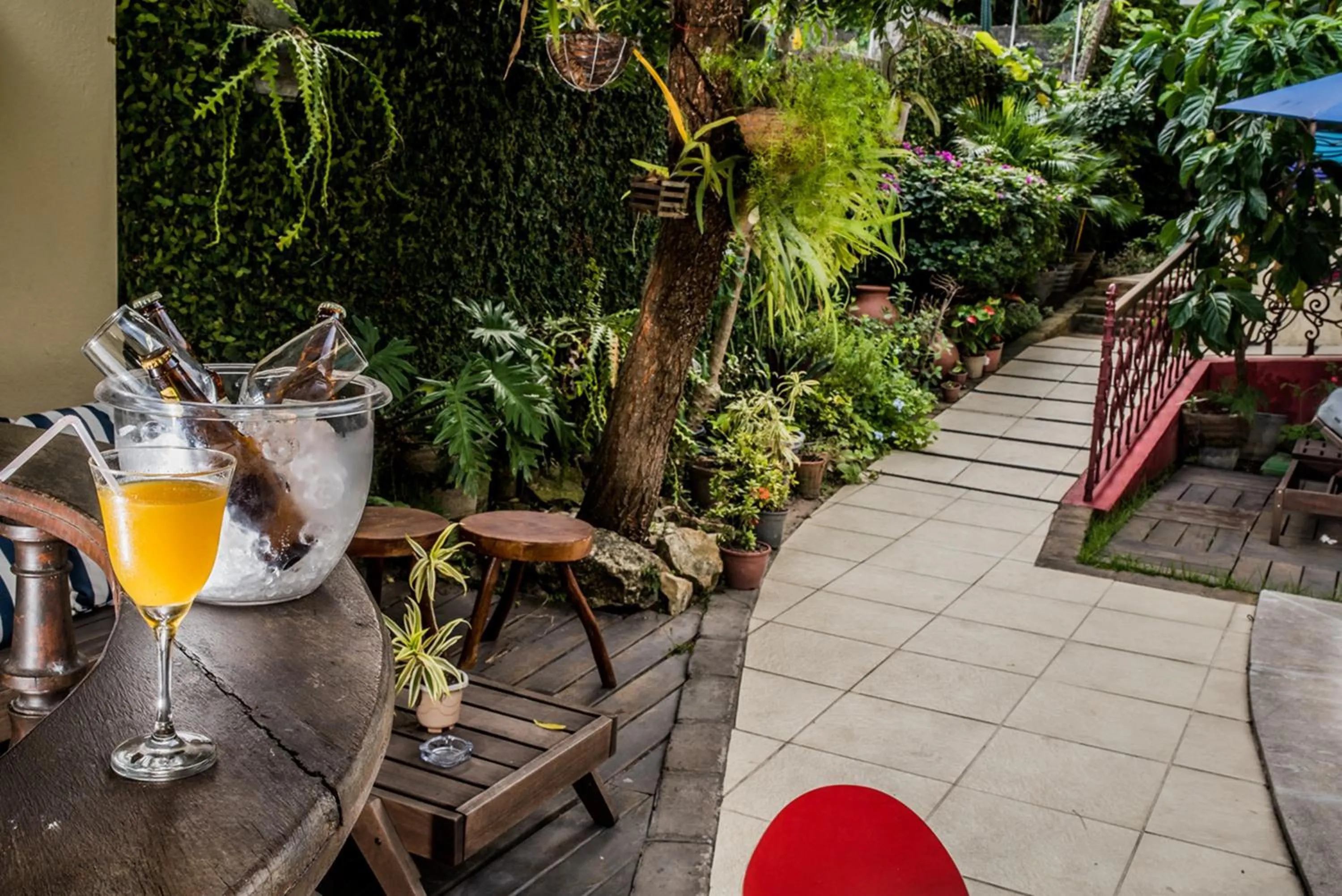 Swimming pool in Pousada Baobá e SPA