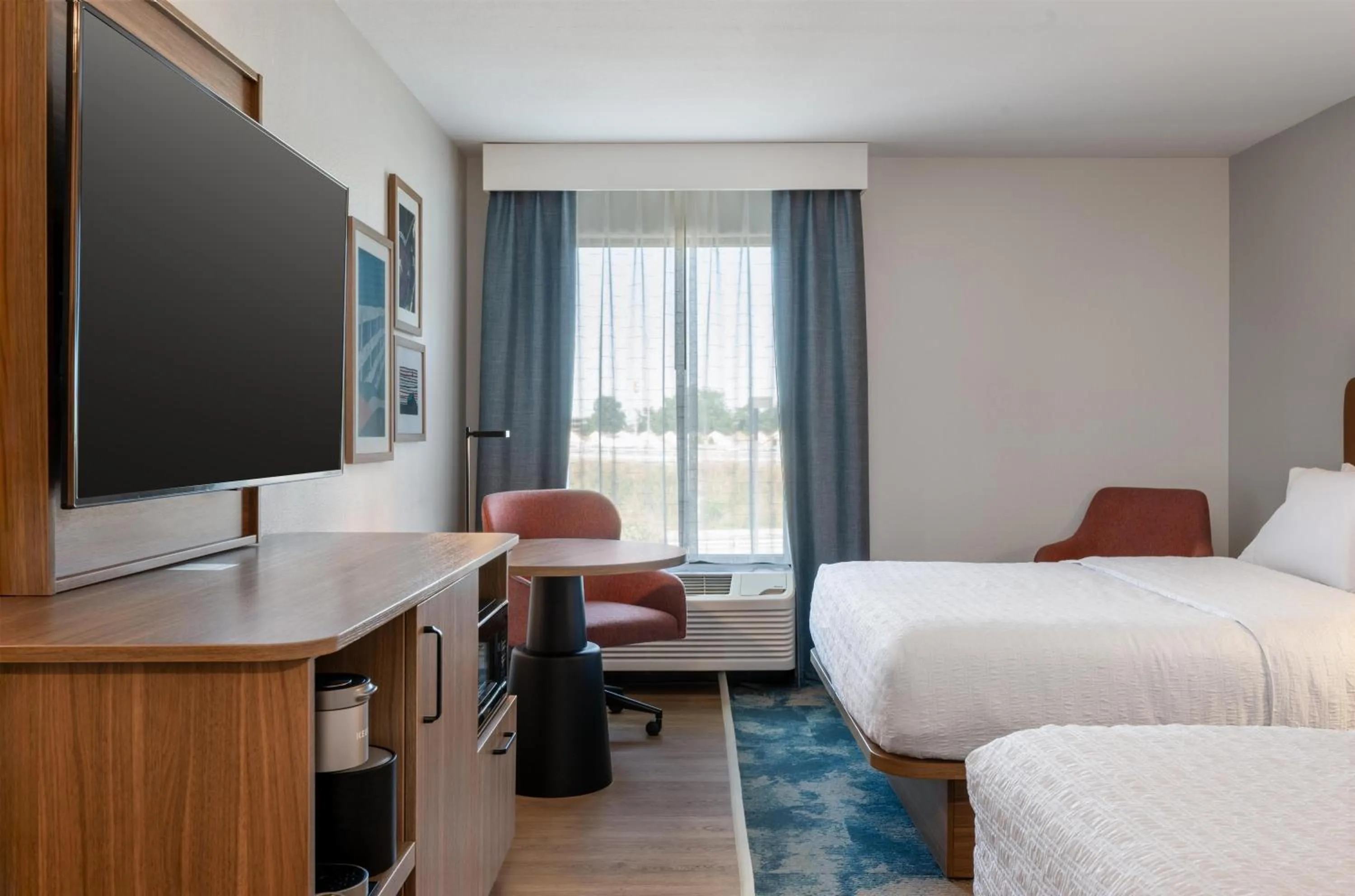 Bed in Hampton Inn Owensboro