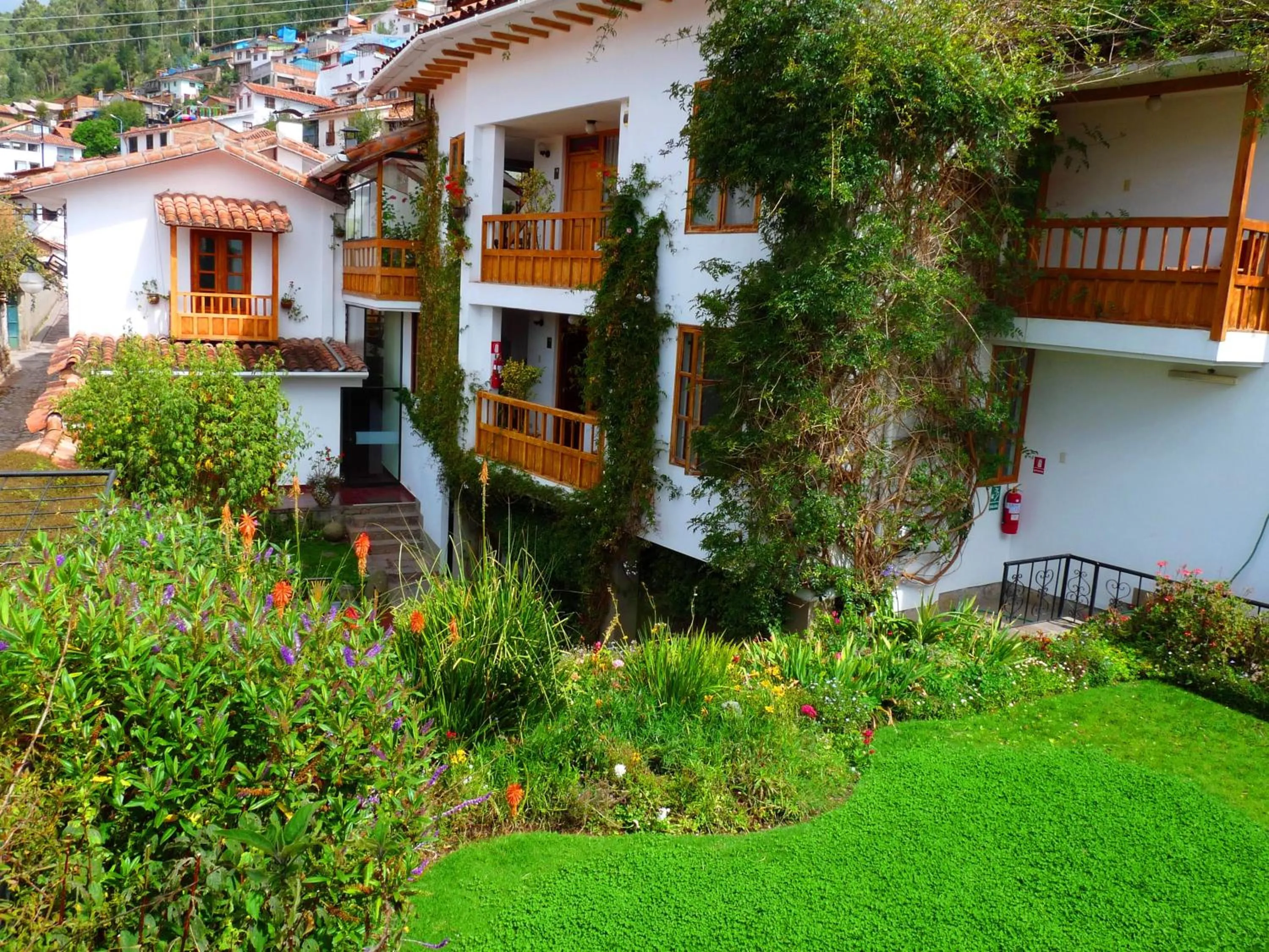 Facade/entrance in Eco-Hotel Pension Alemana