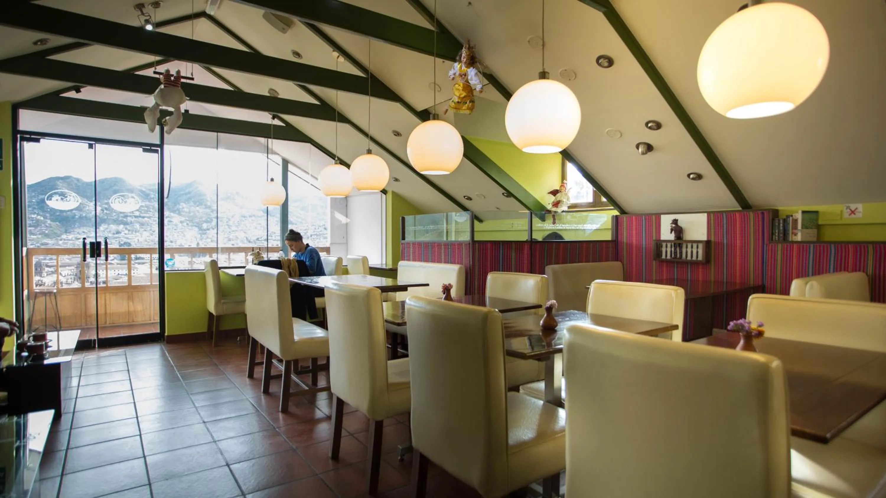 Restaurant/places to eat in Eco-Hotel Pension Alemana