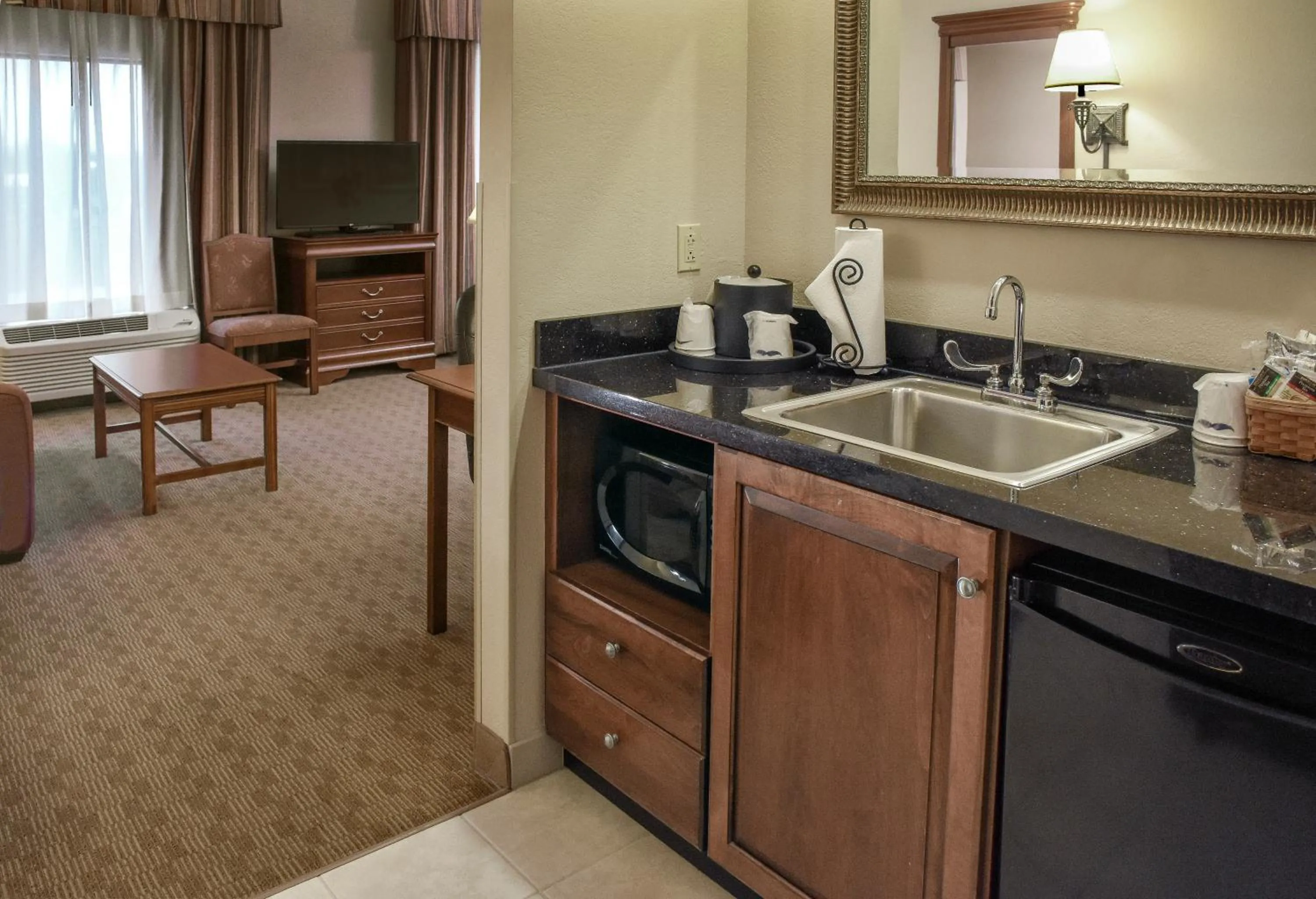 Hampton Inn & Suites Youngstown-Canfield