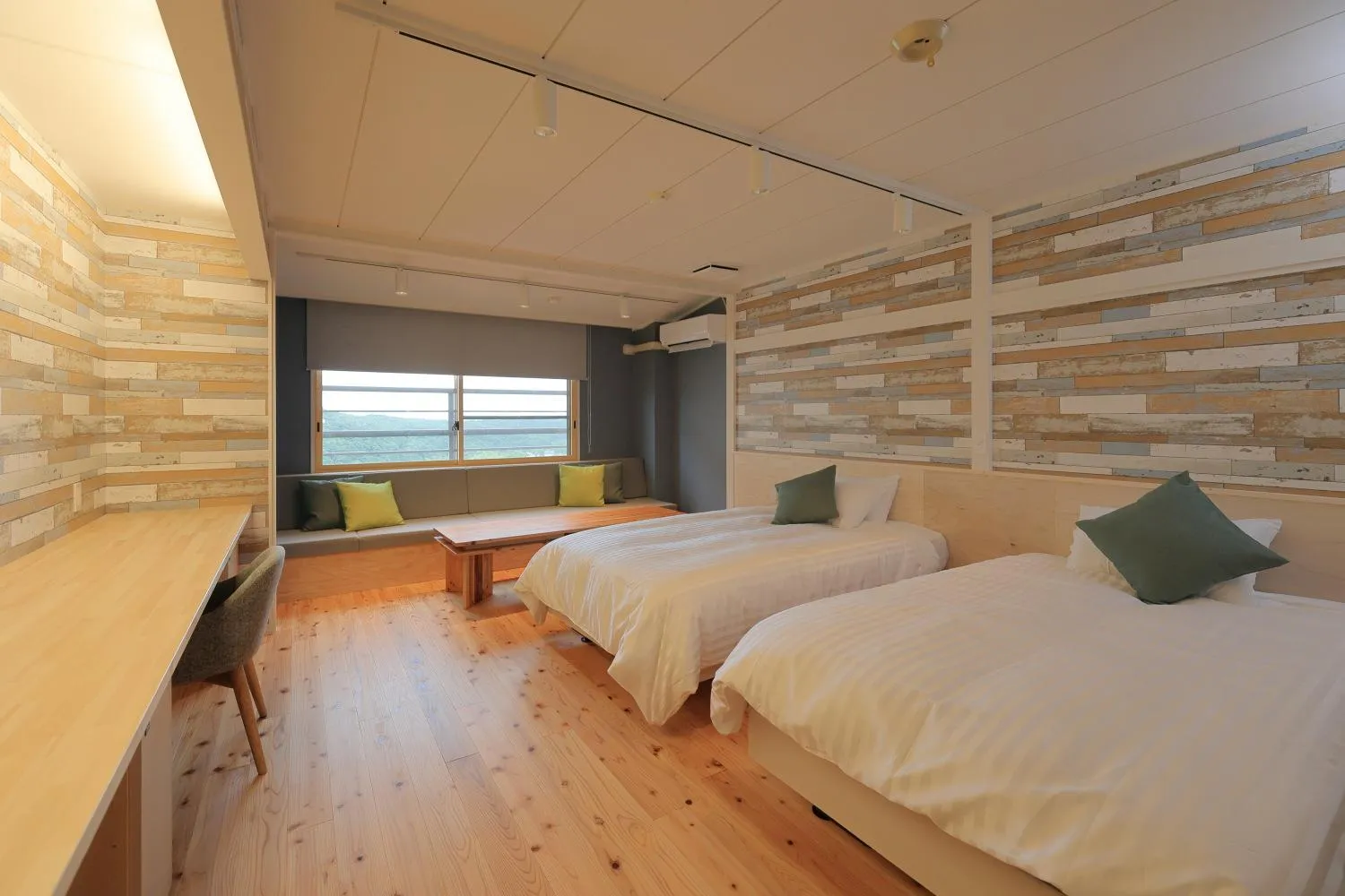 Bed in mt. inn(マウントイン）