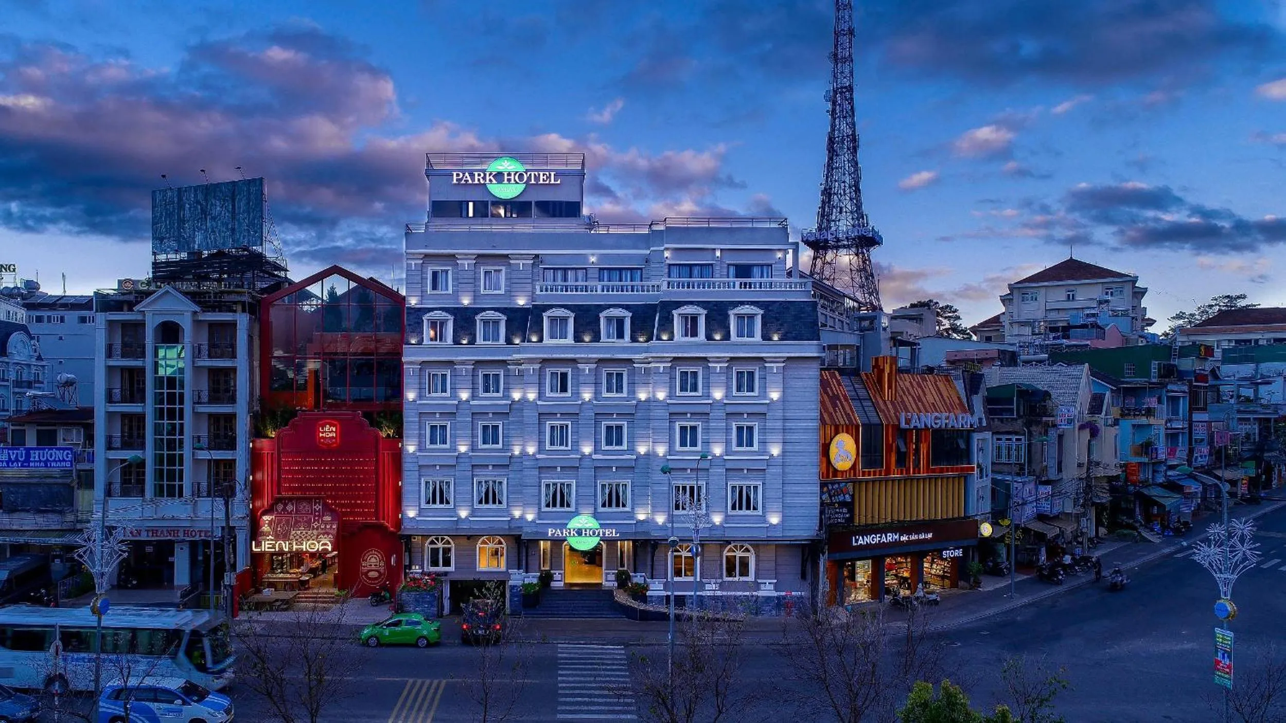 Property building in Khách sạn Park Hotel Dalat