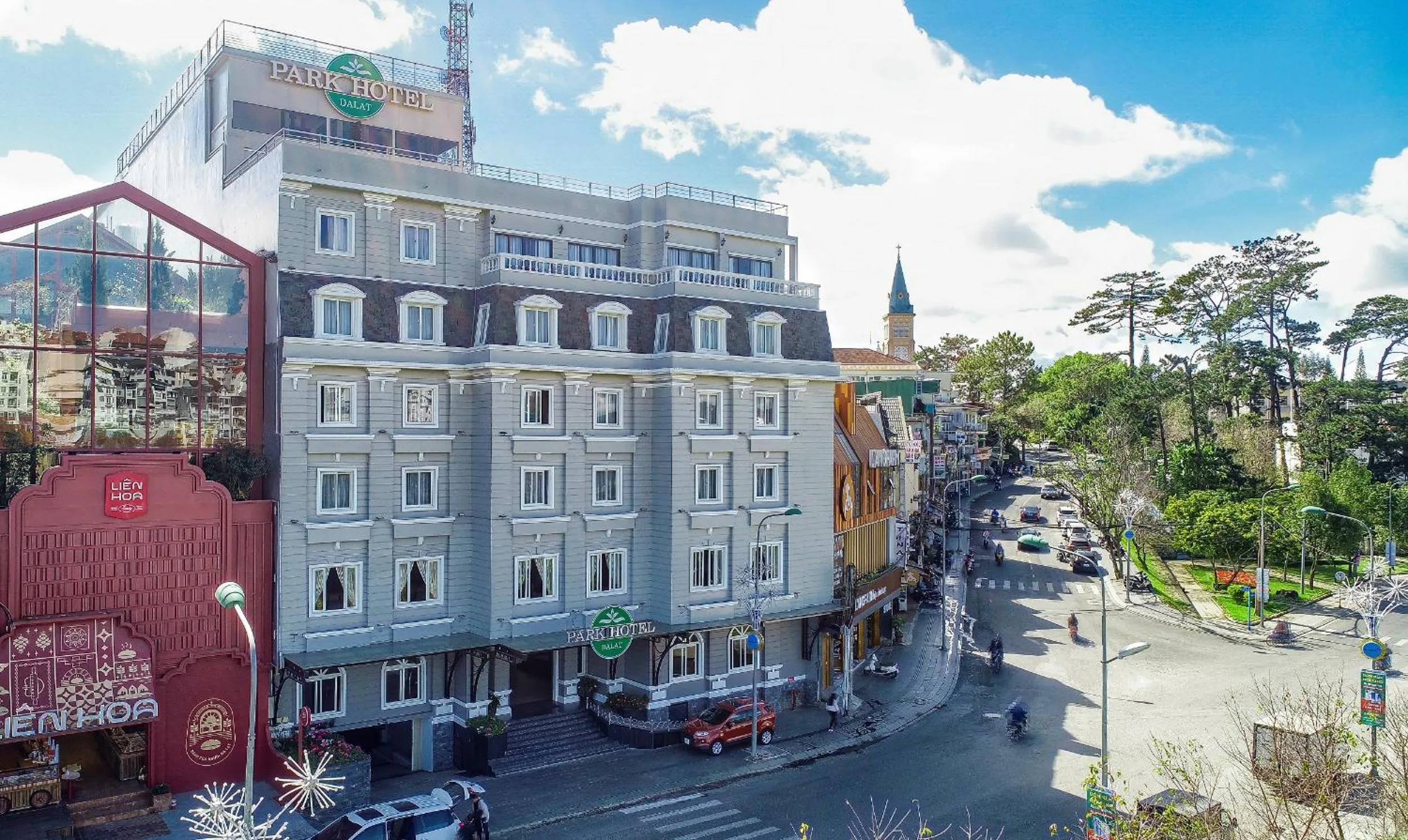 Property building in Khách sạn Park Hotel Dalat