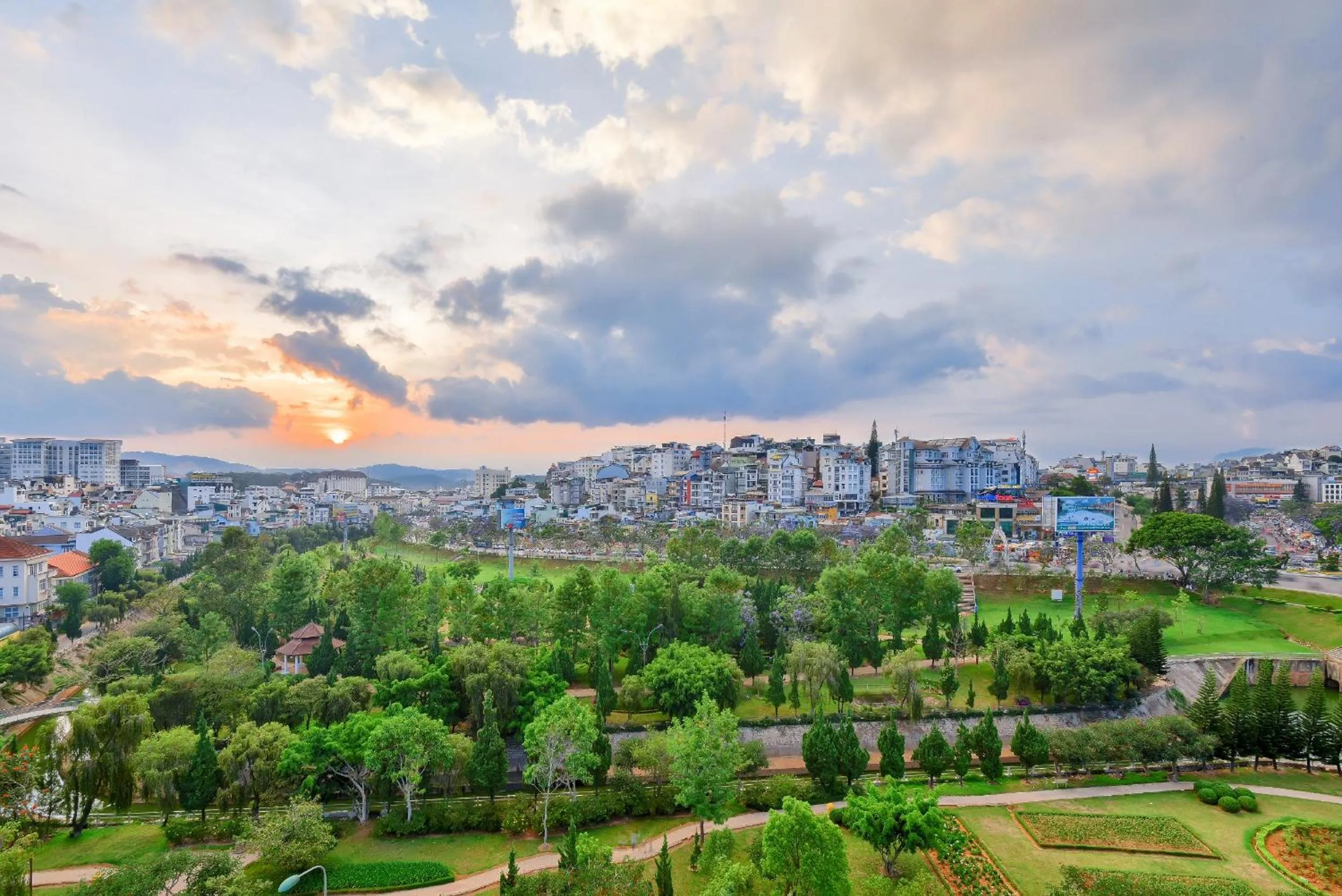 City view in Khách sạn Park Hotel Dalat