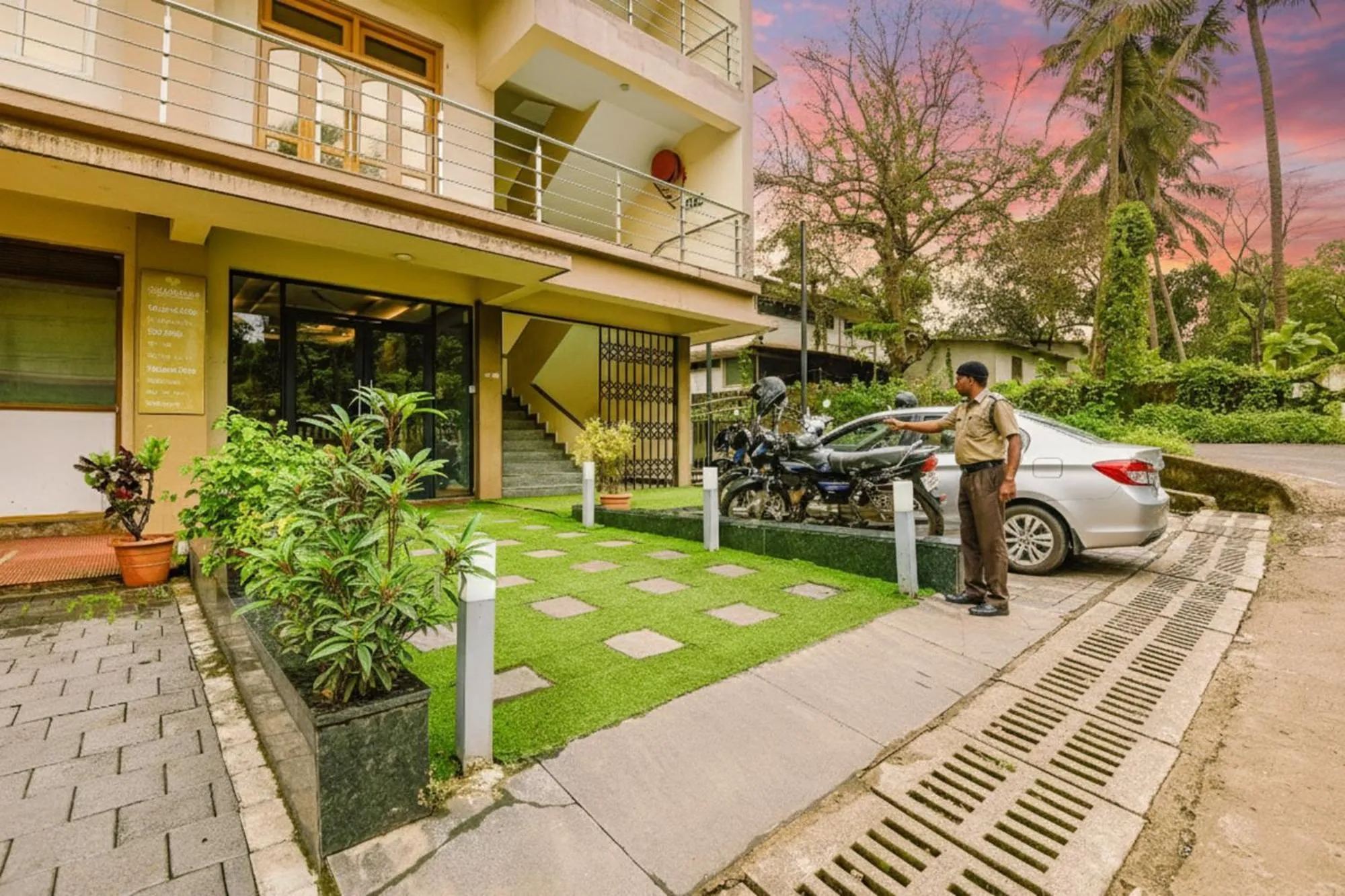 Parking in Swarnam Hotel
