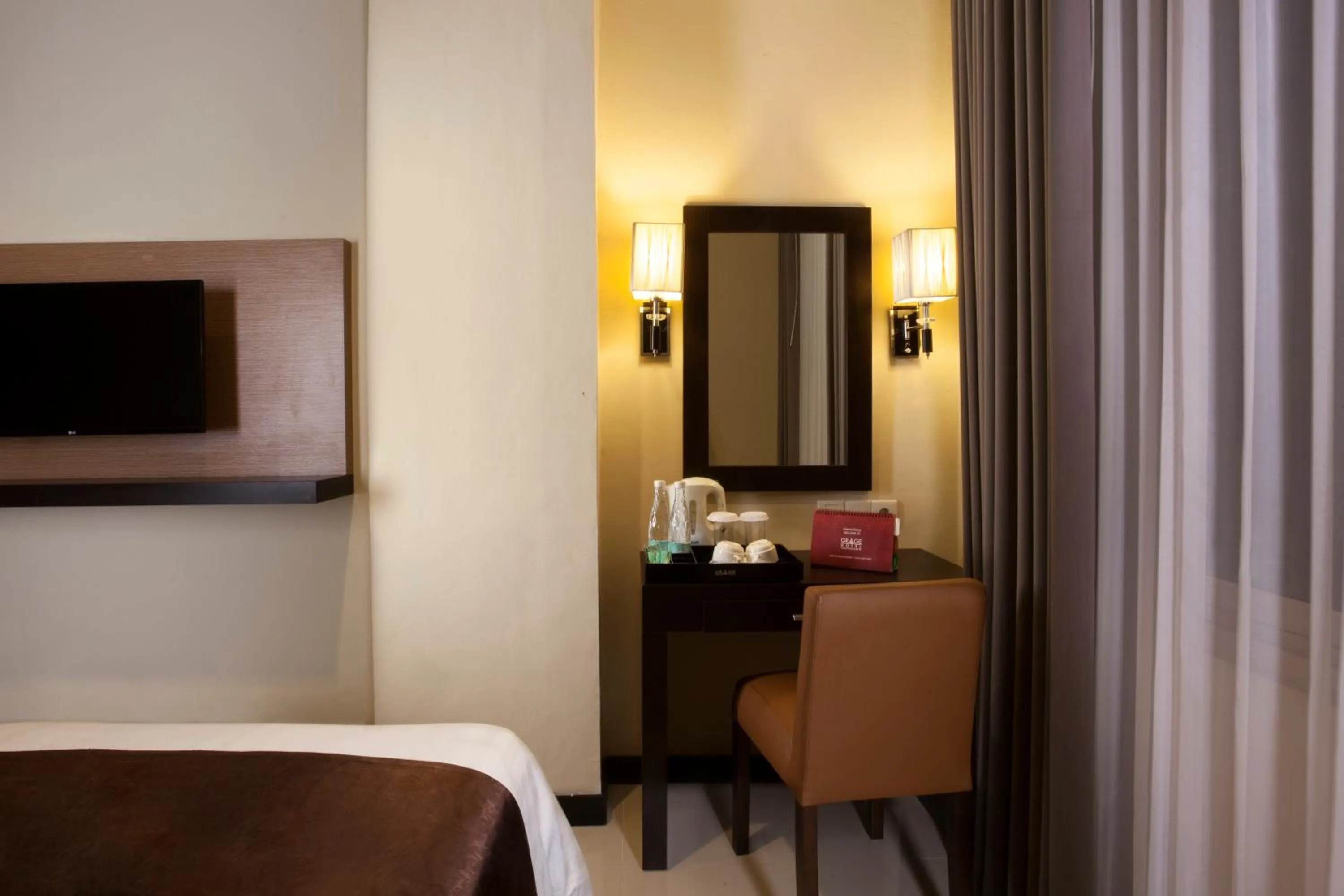 Photo of the whole room, Bed in Regantris Malioboro