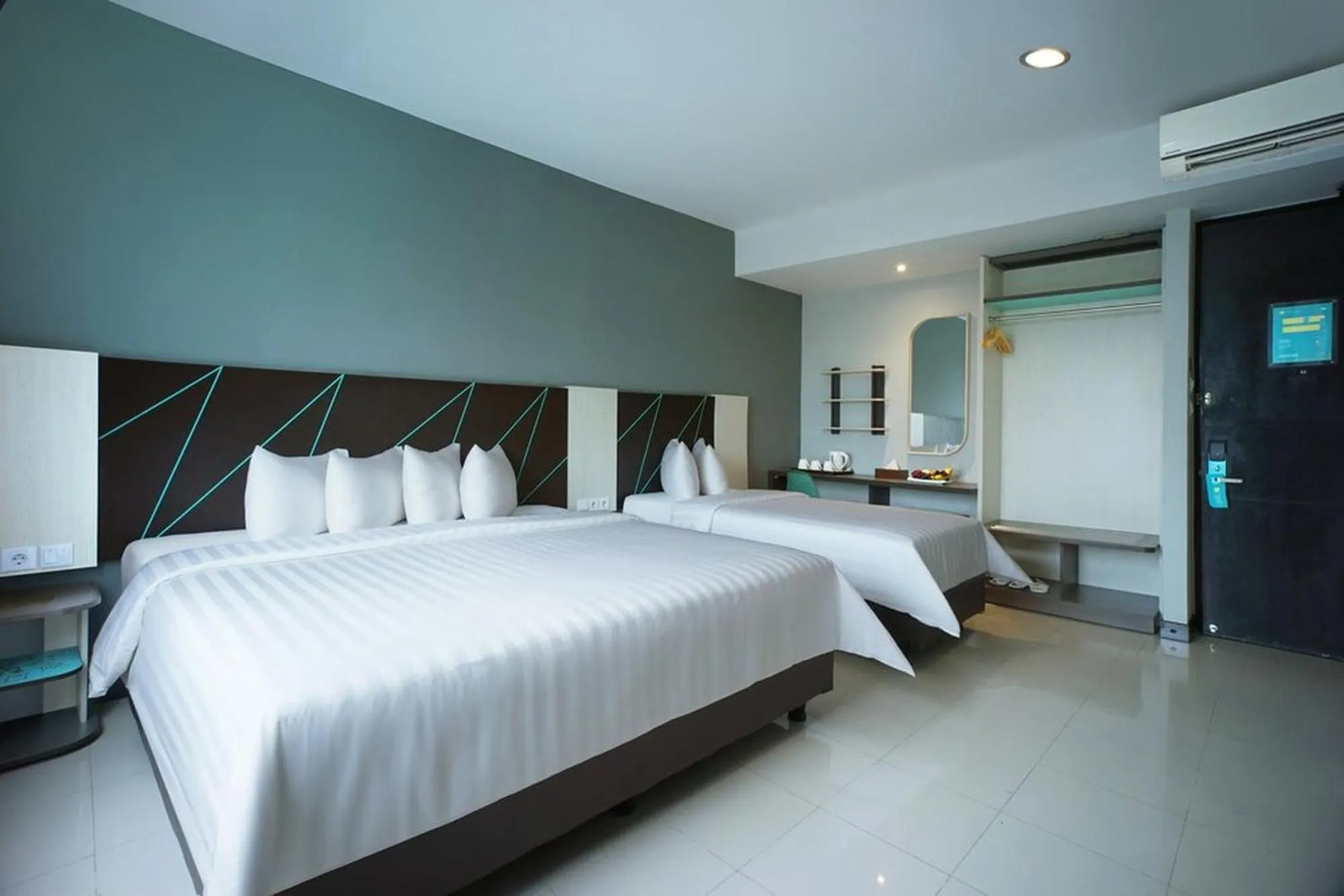 Bedroom, Bed in Regantris Malioboro