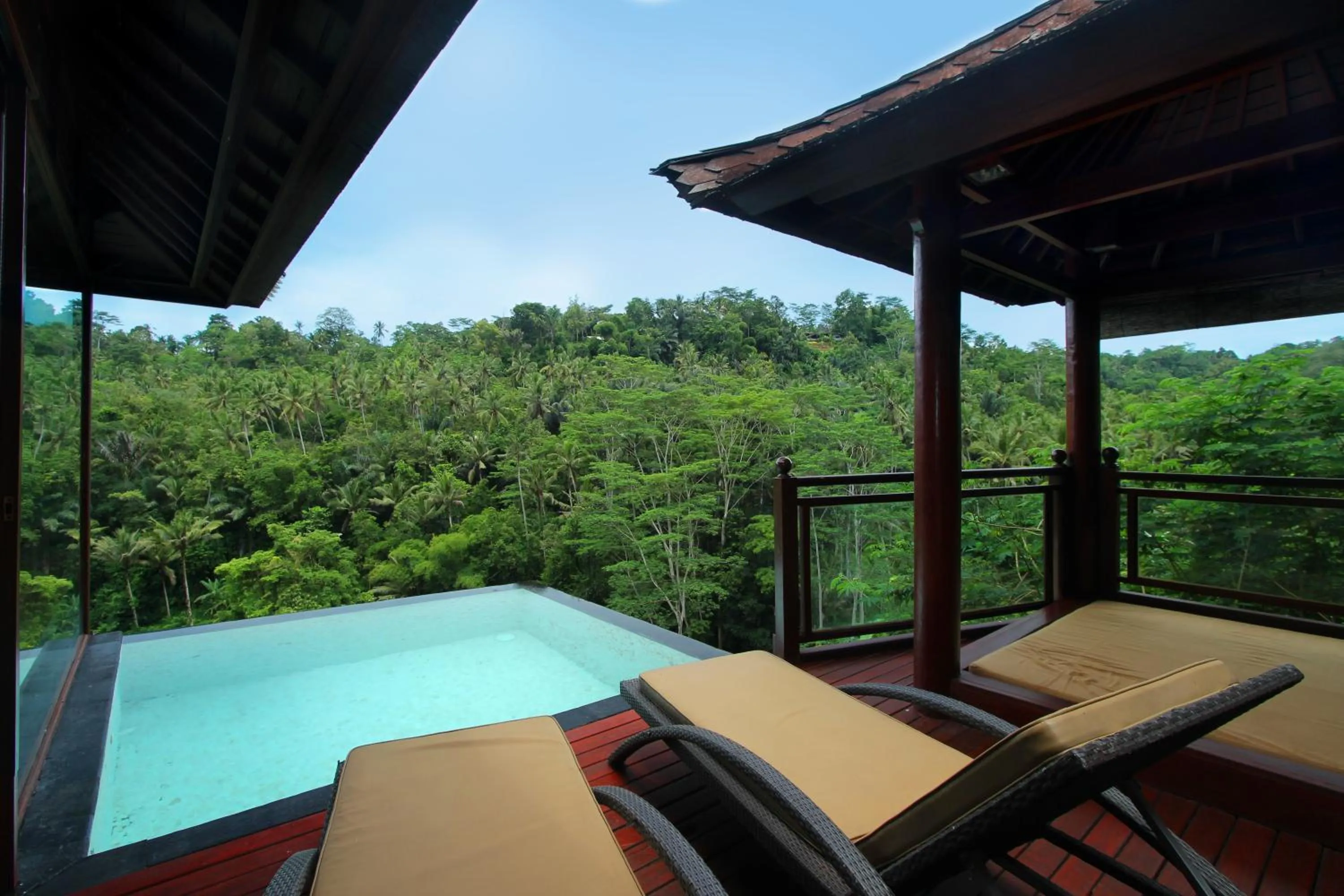 Pool view in Kupu Kupu Barong Villas and Tree Spa by L’OCCITANE