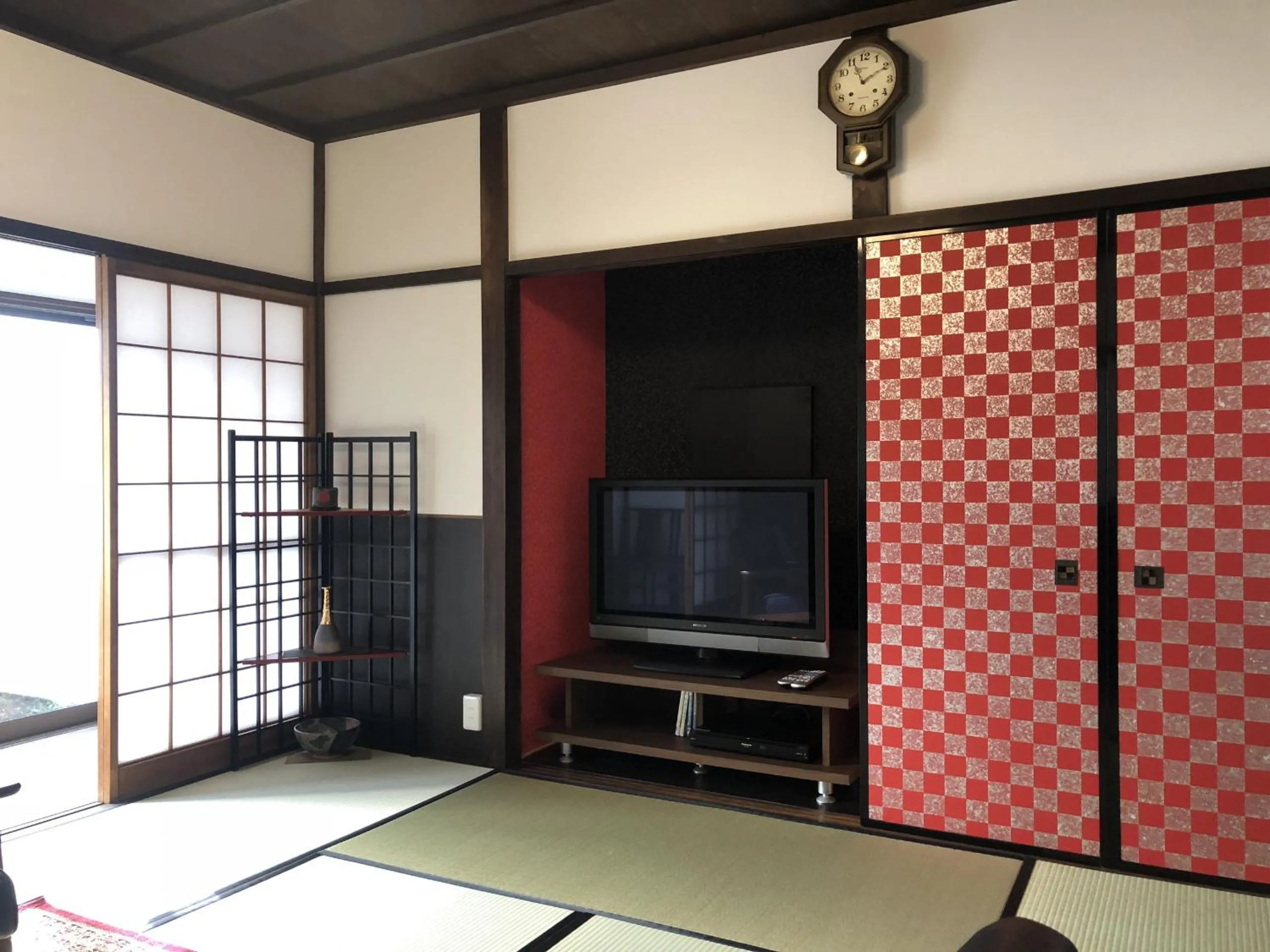 Communal lounge/ TV room in Taisho Aburaya