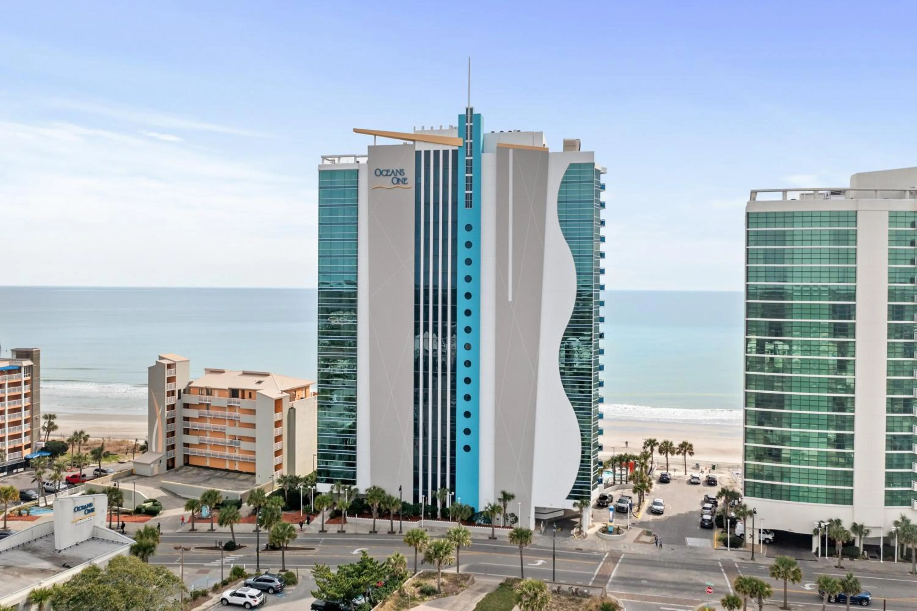 Property building in Oceans One 1806