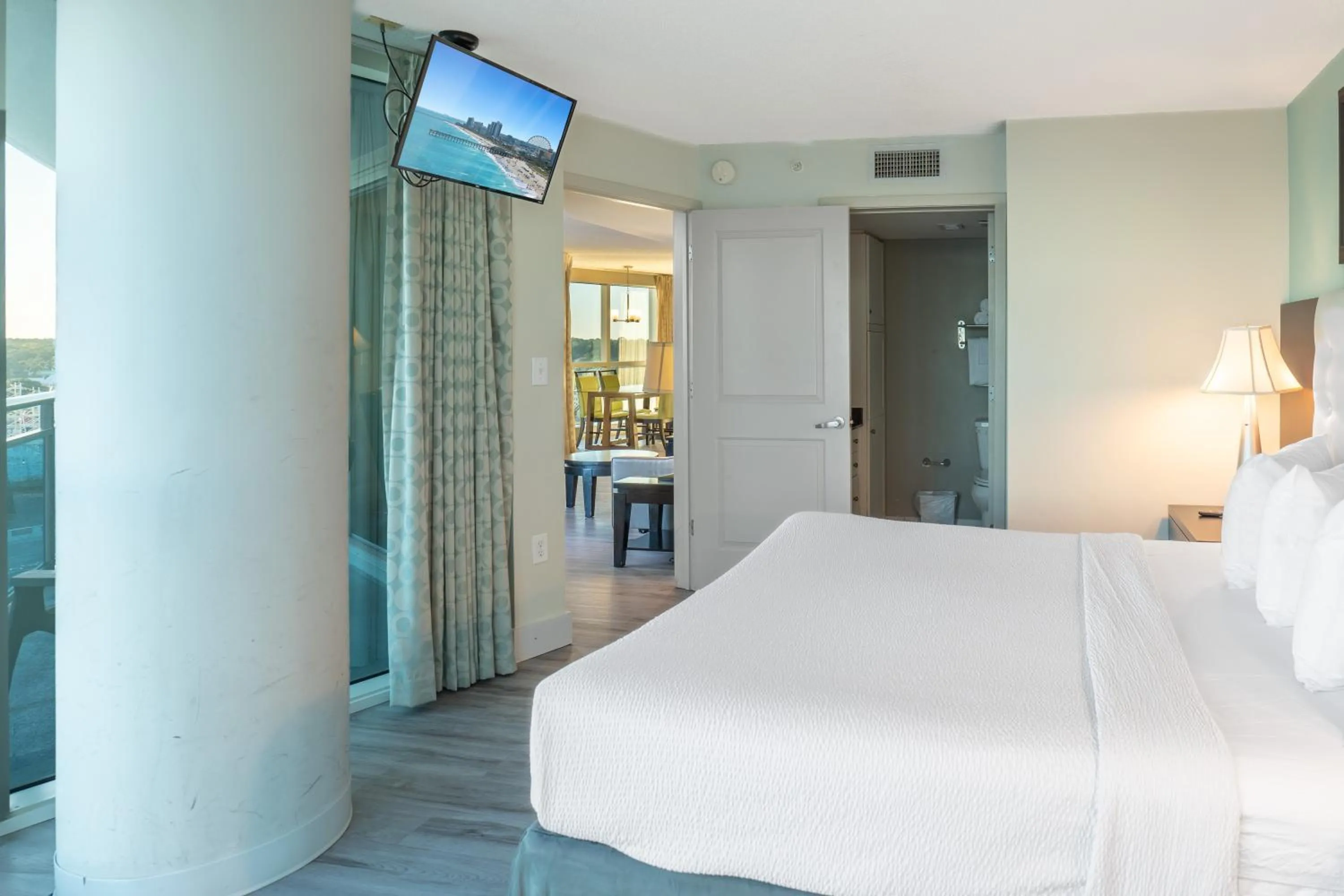 Bed in Oceans One 1806