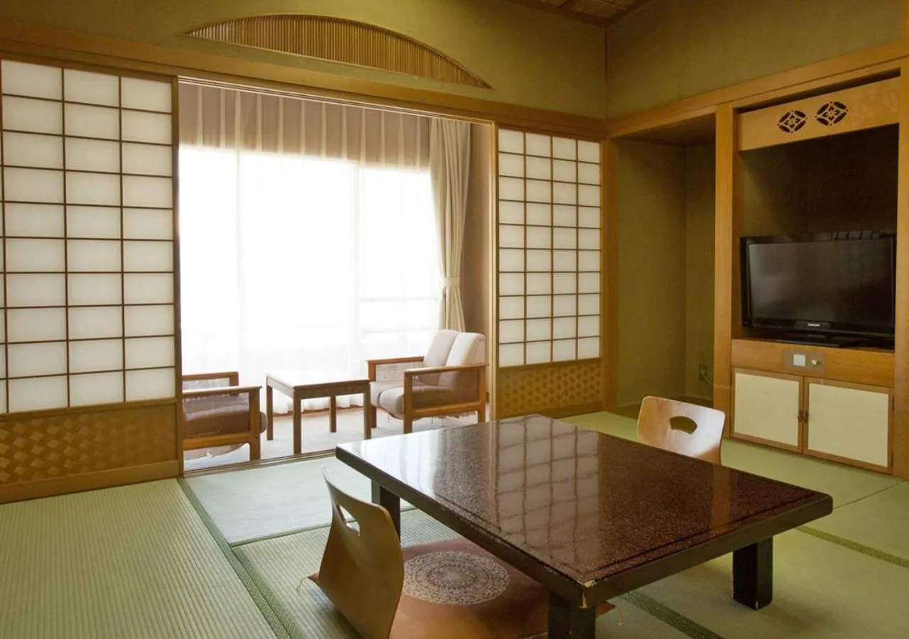 Photo of the whole room in Atami Kinjokan