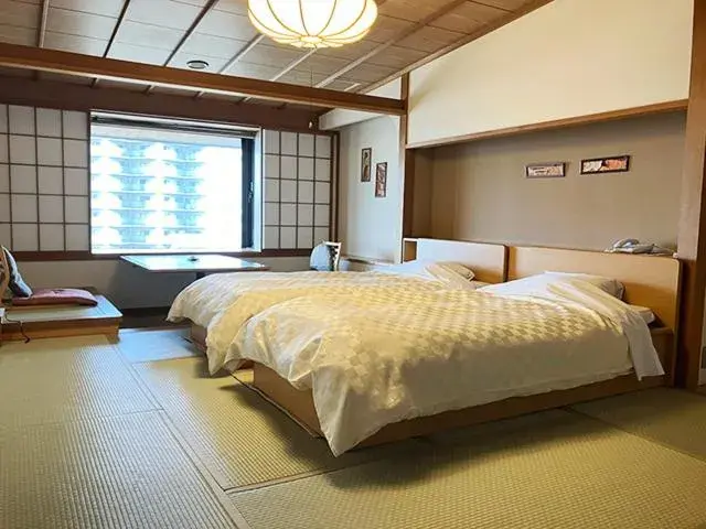 Japanese-Style Room with Beds & Open Air Bath-River Side - Non-Smoking in Yunokawa Kanko Hotel Shoen Japanese-Style Room with Beds & Open Air Bath-River Side - Non-Smoking in Yunokawa Kanko Hotel Shoen